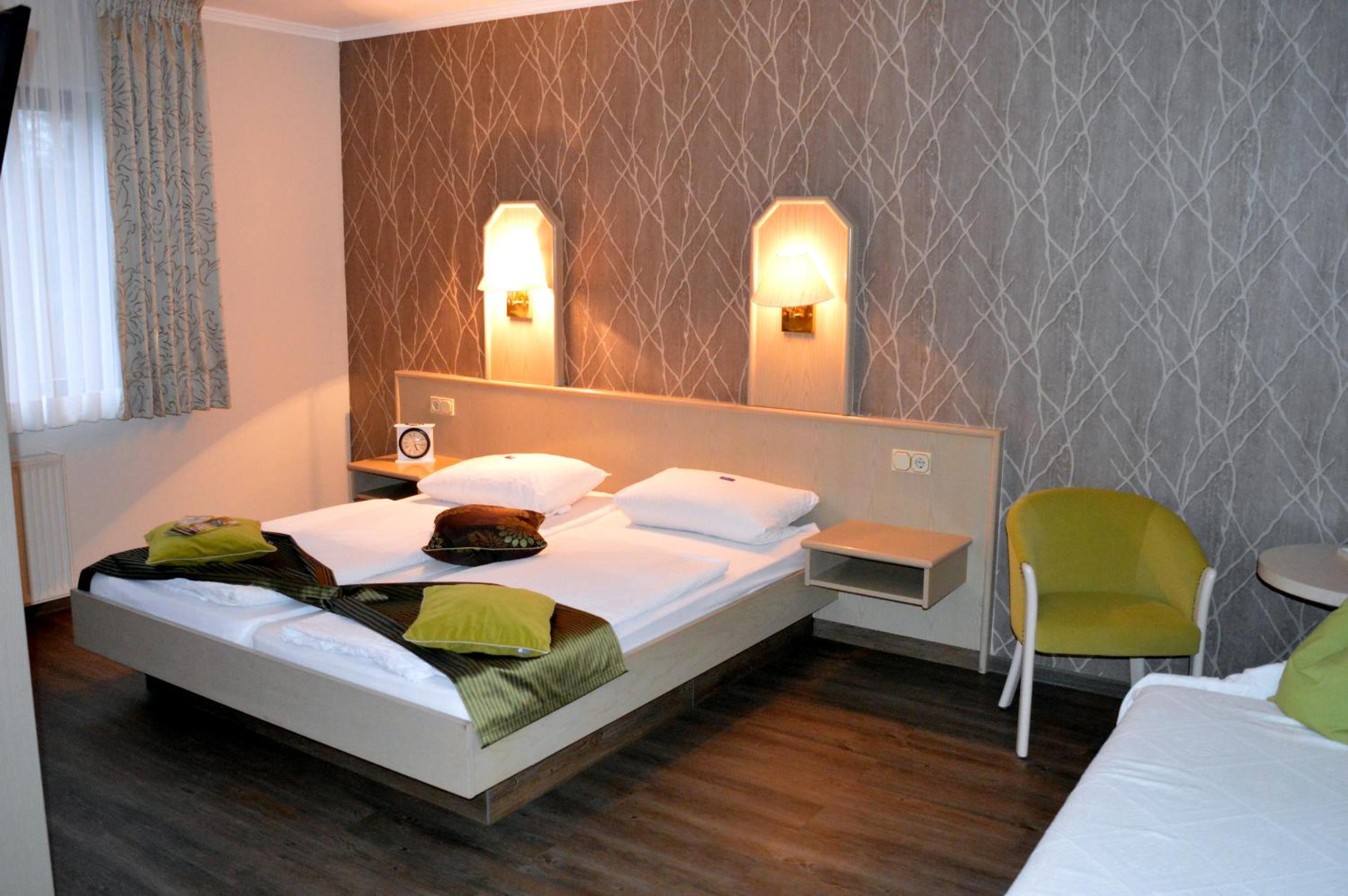 Double Room - Photo 8