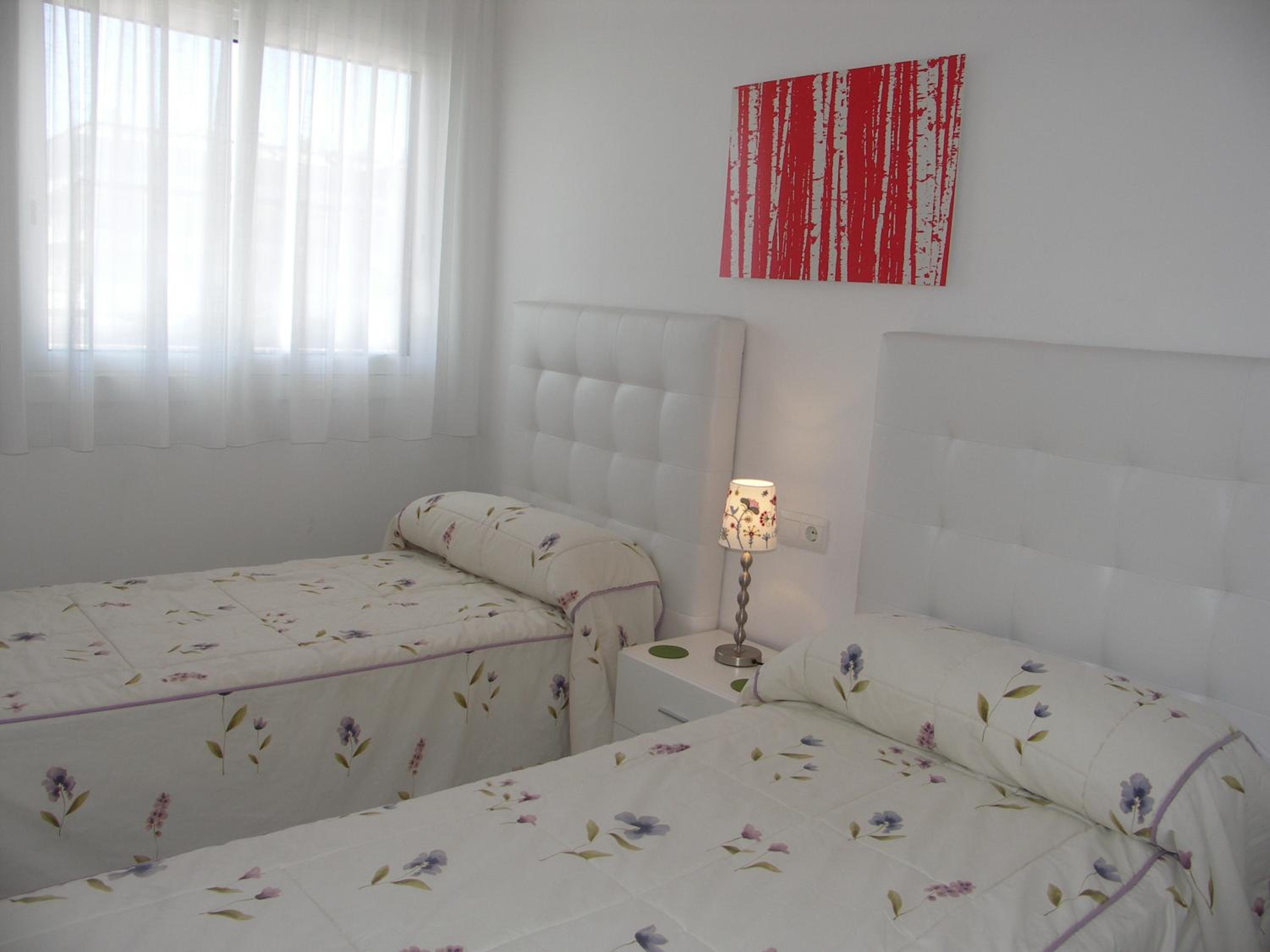 Apartamento de tres habitaciones (6 adultos) con estacionamiento gratuito