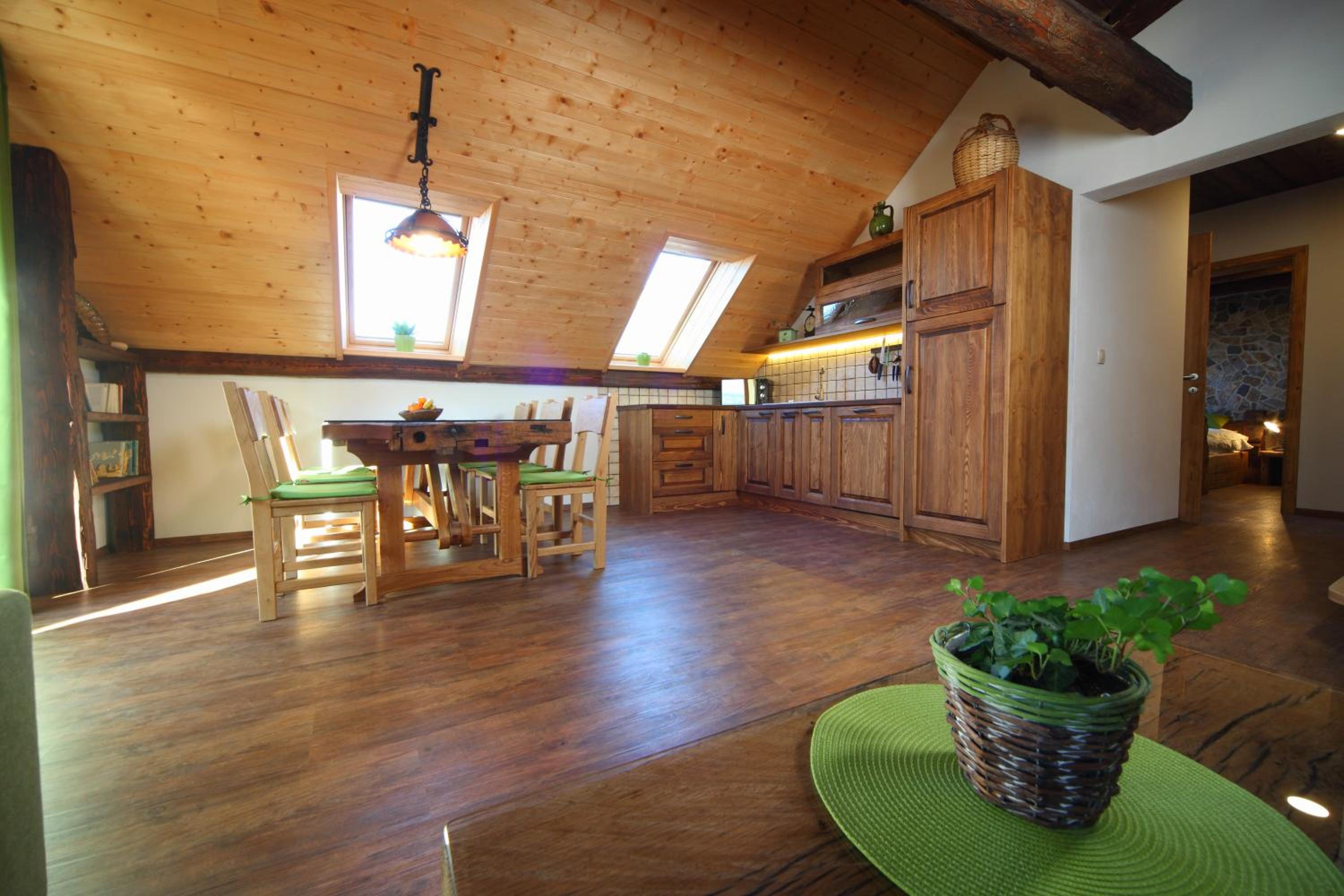 Two-Bedroom Apartment with Balcony photo 2
