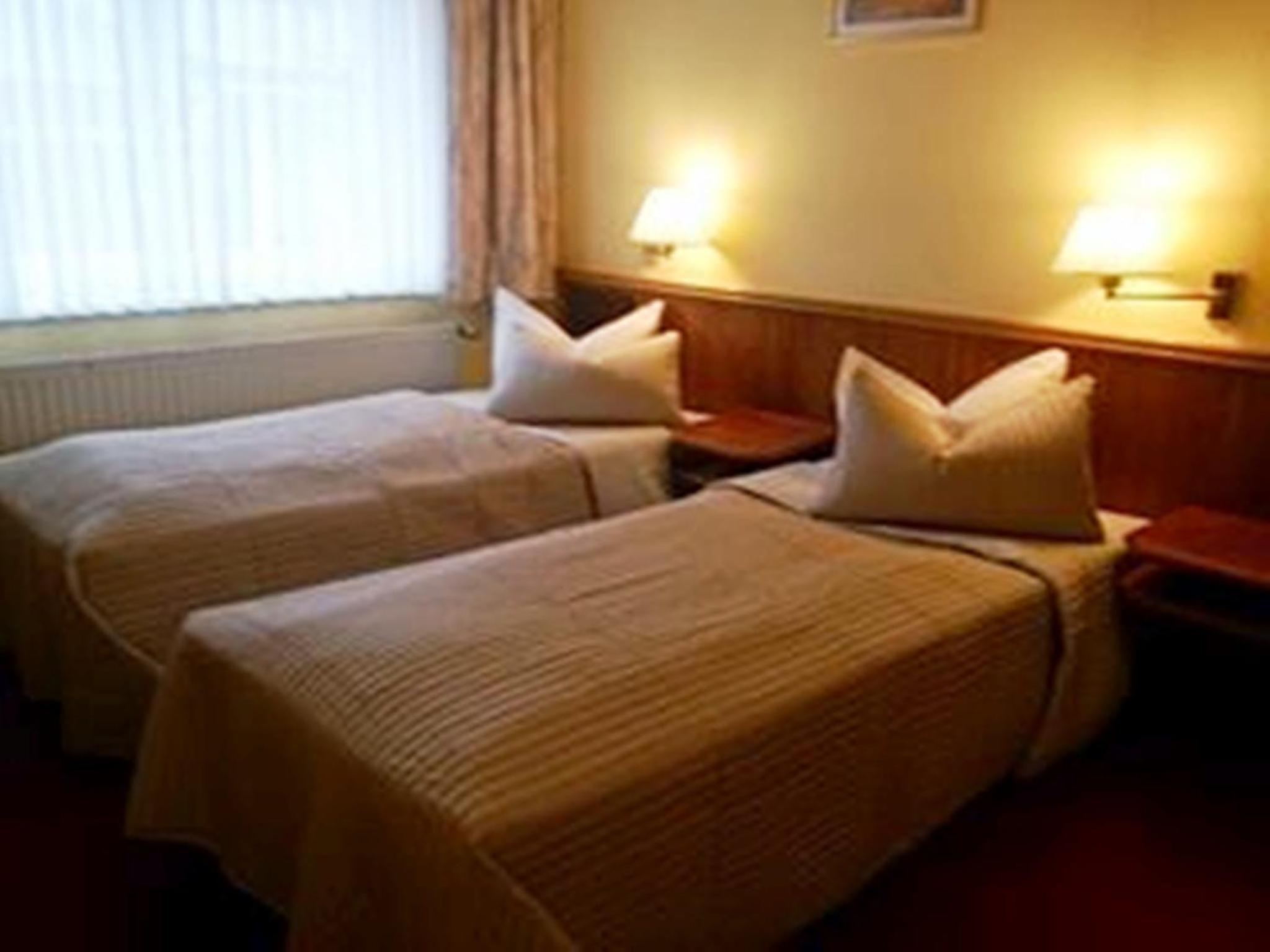 Double Room - Photo 5