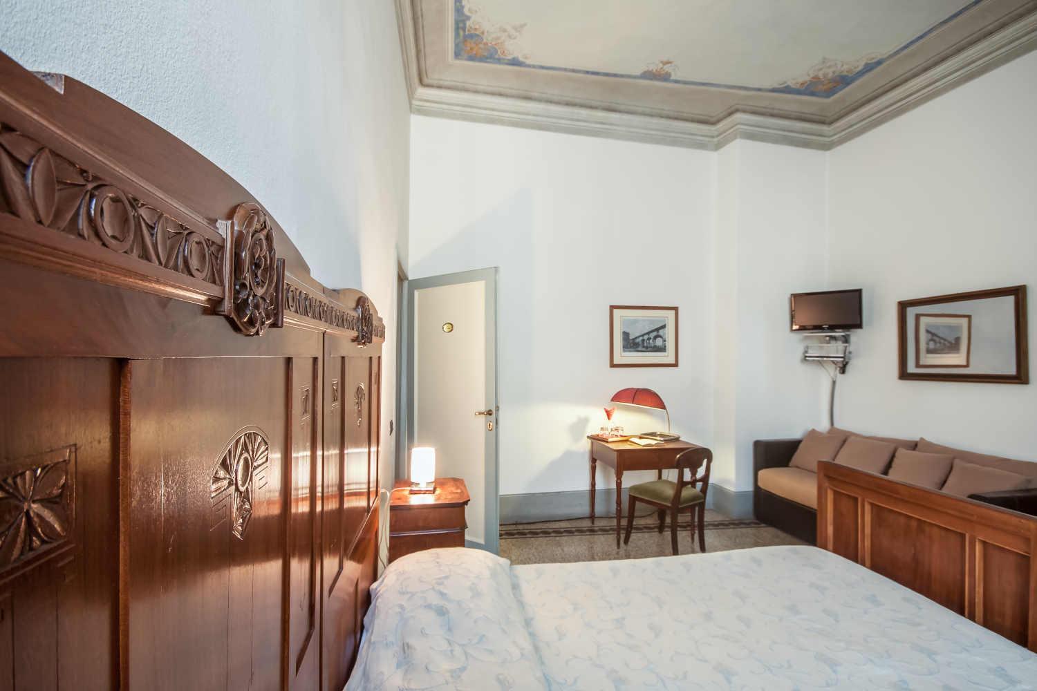 Deluxe Double Room photo 3