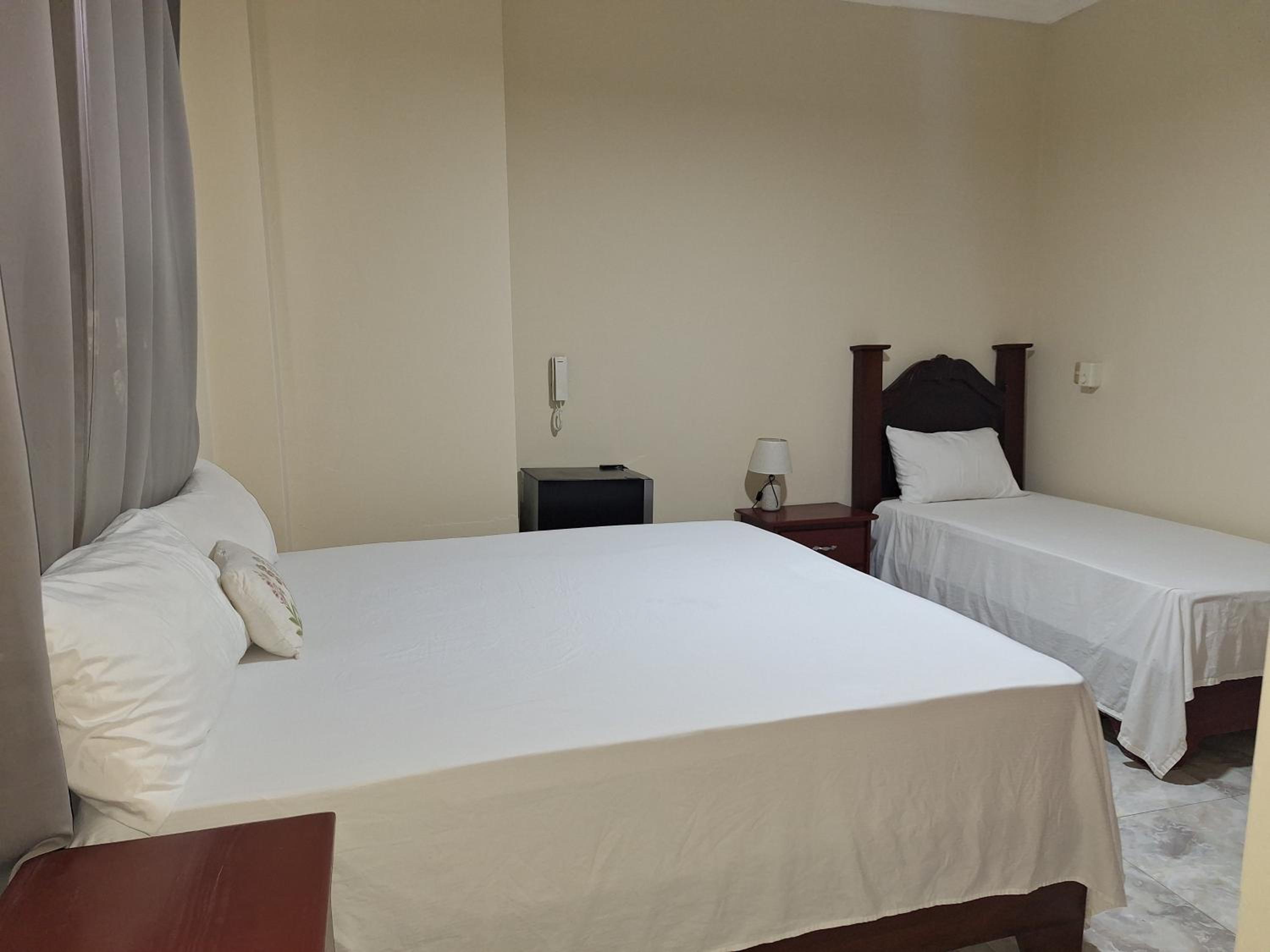 One-Bedroom Apartment with Sea View and Balcony photo 2