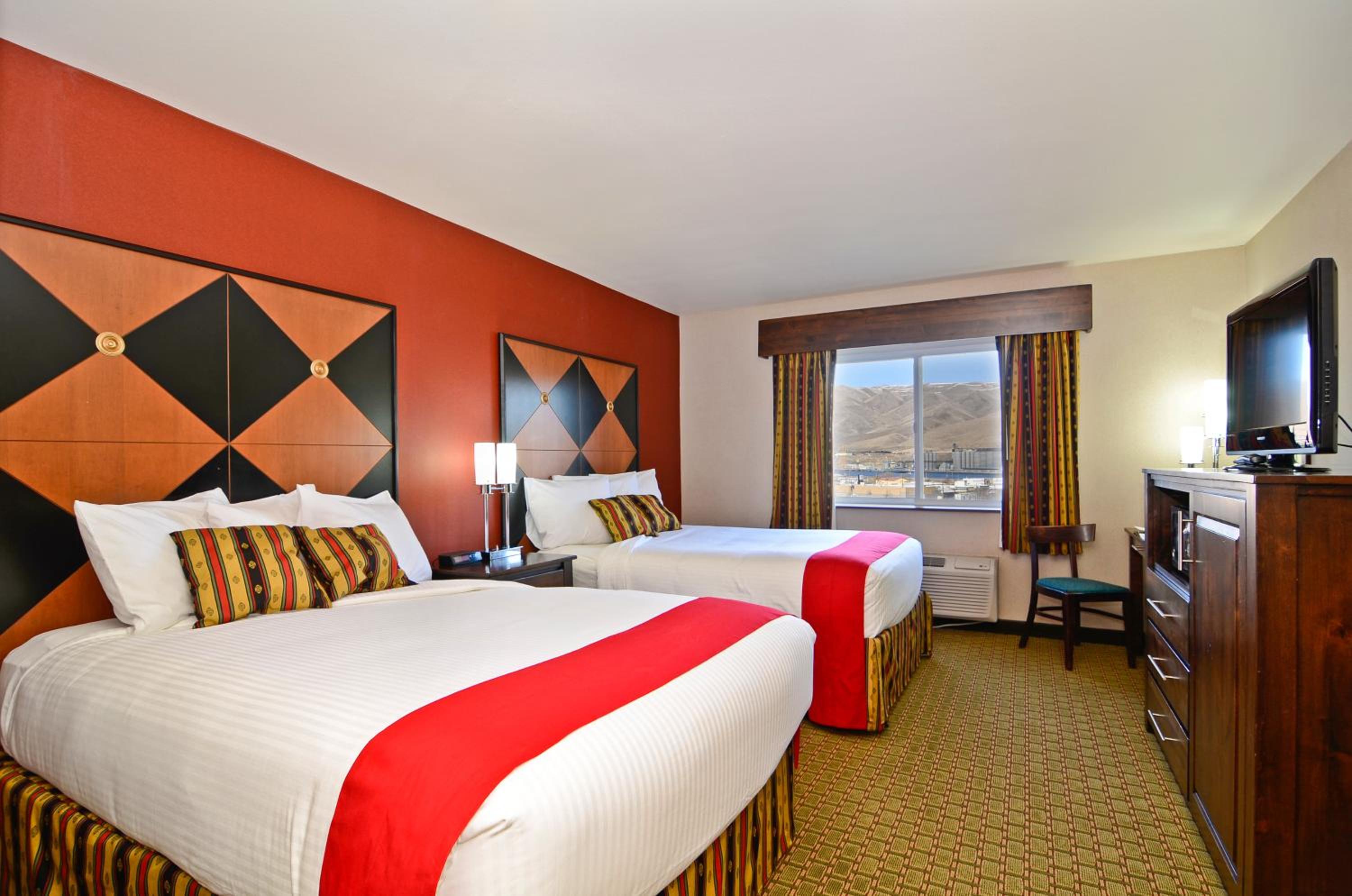 Double Room with Two Double Beds - Non-Smoking - Photo 4