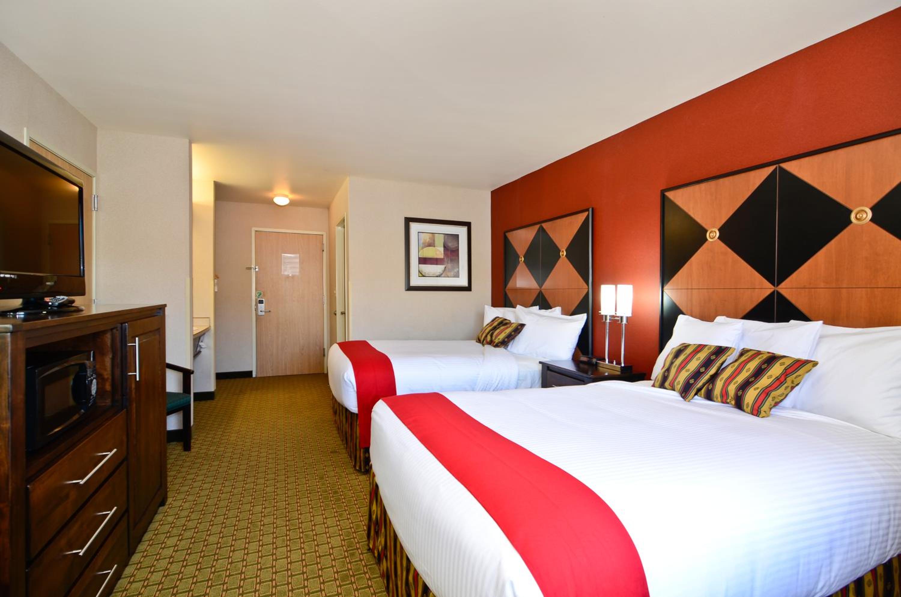 Double Room with Two Double Beds - Non-Smoking - Photo 3