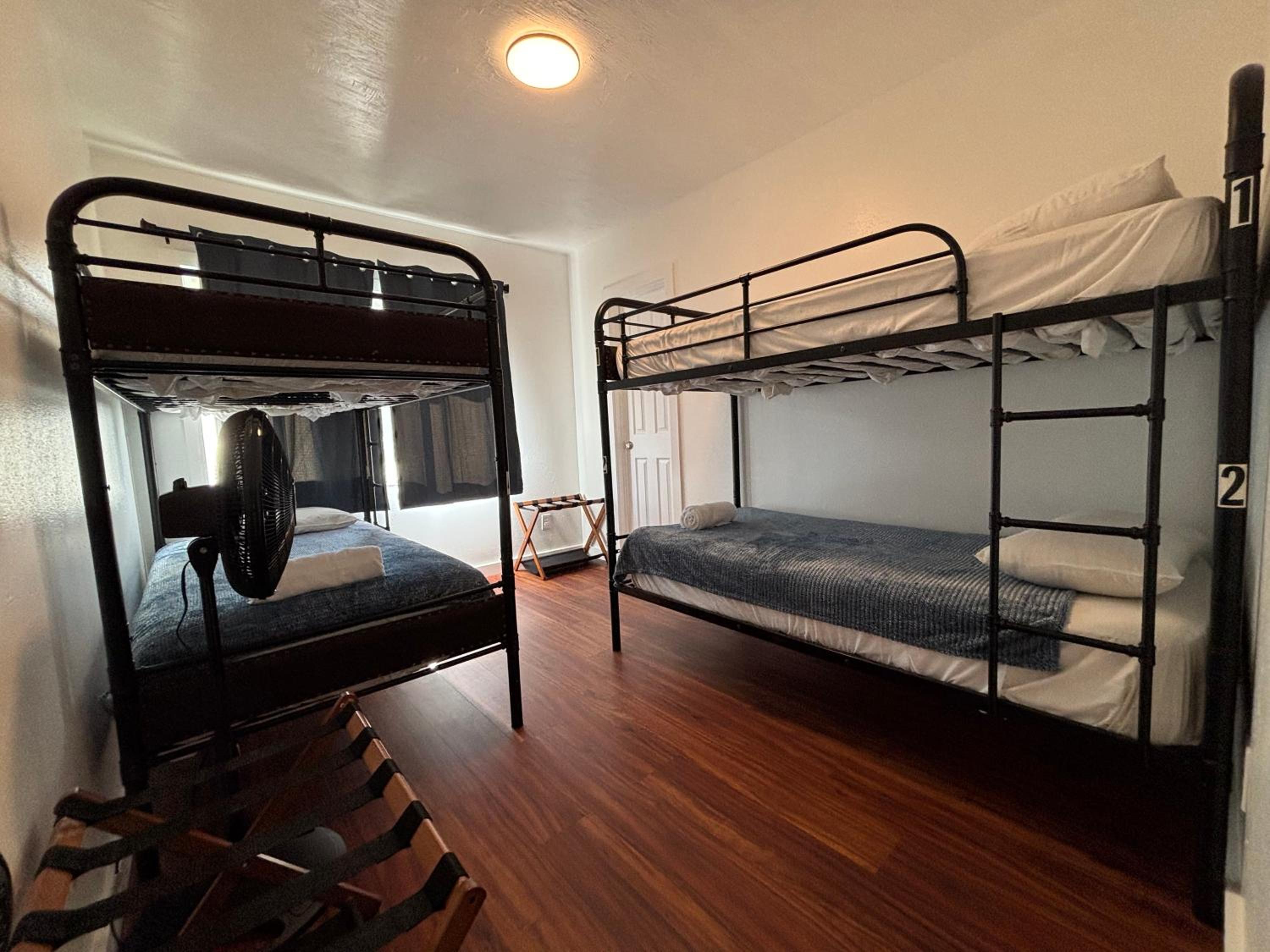Three-Bedroom Cottage photo 2