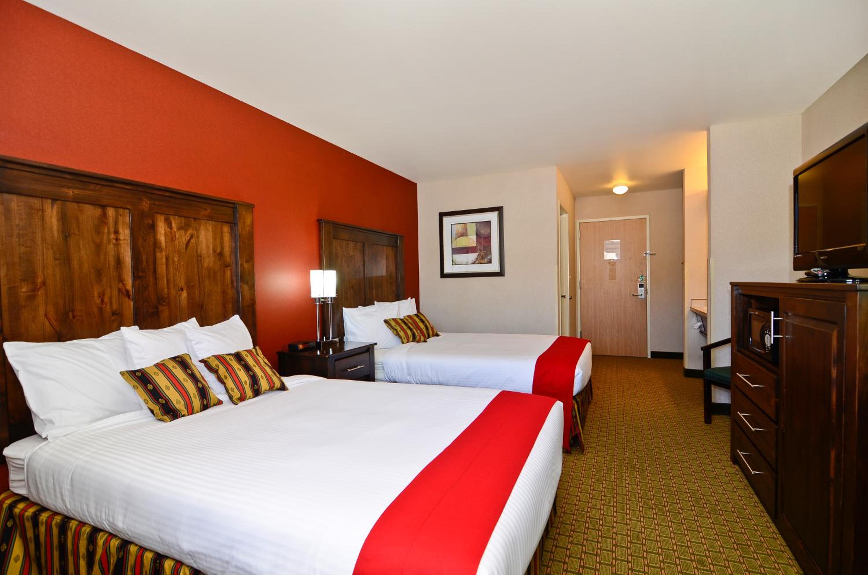 Double Room with Two Double Beds - Non-Smoking - Photo 2