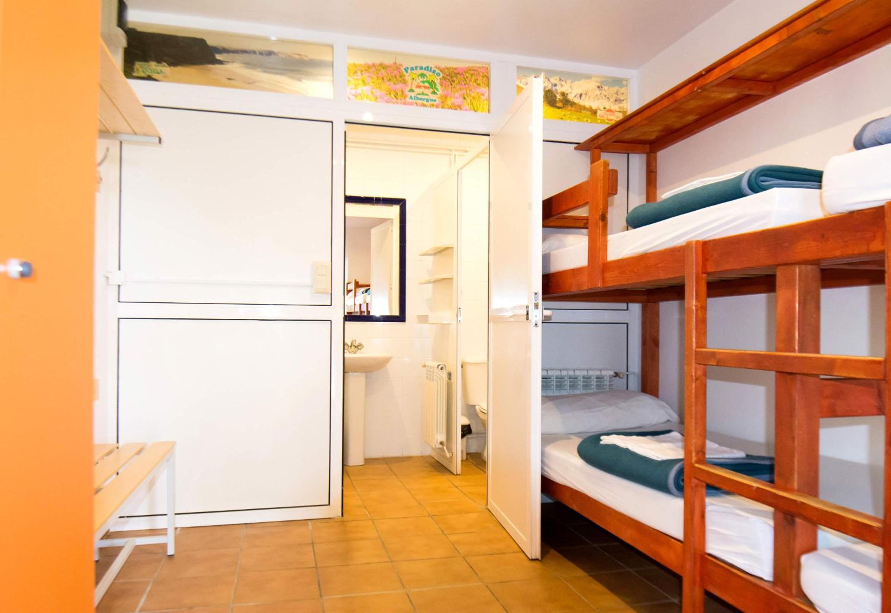 Habitación Cuádruple con Baño Privado