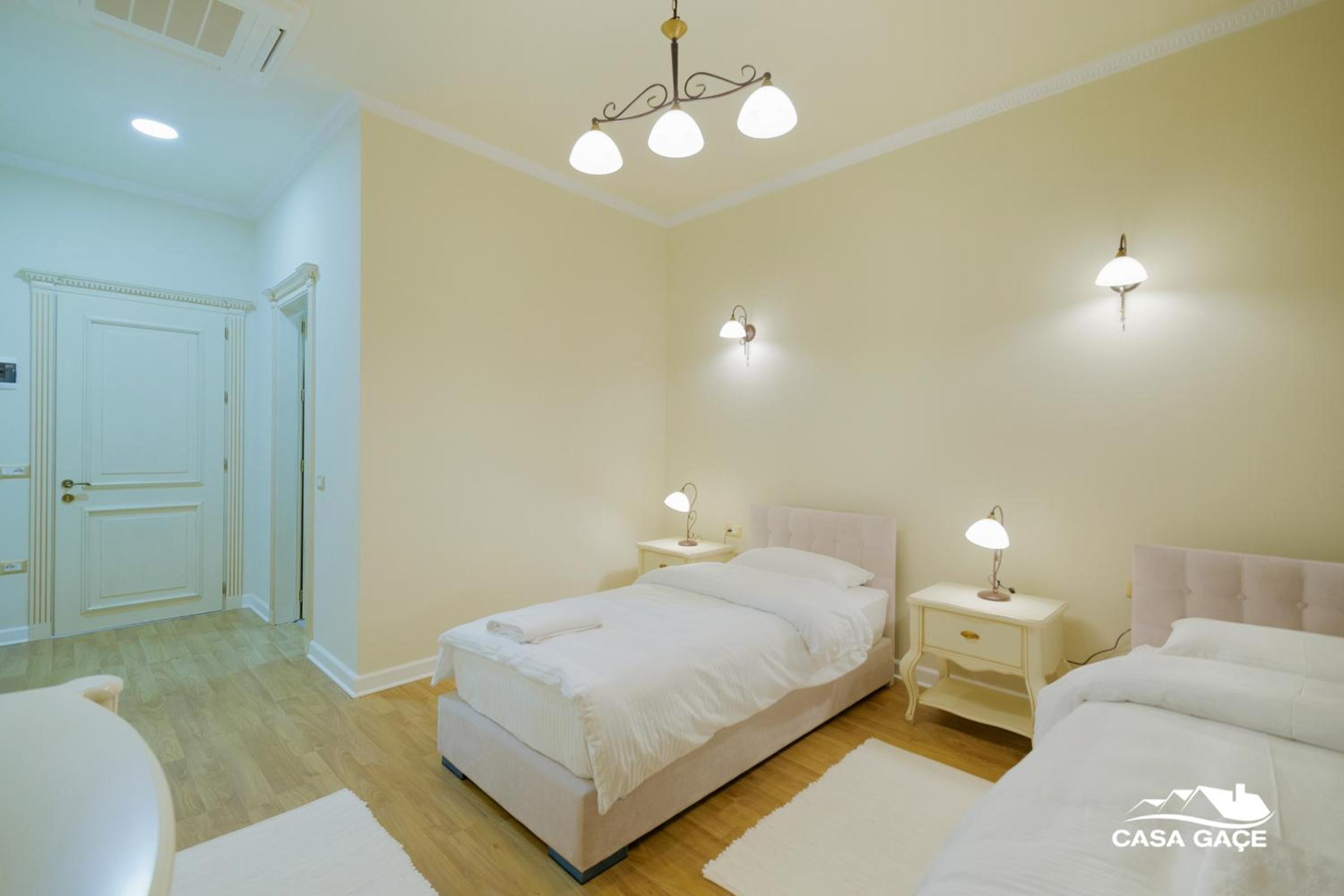 Twin Room with City View photo 2