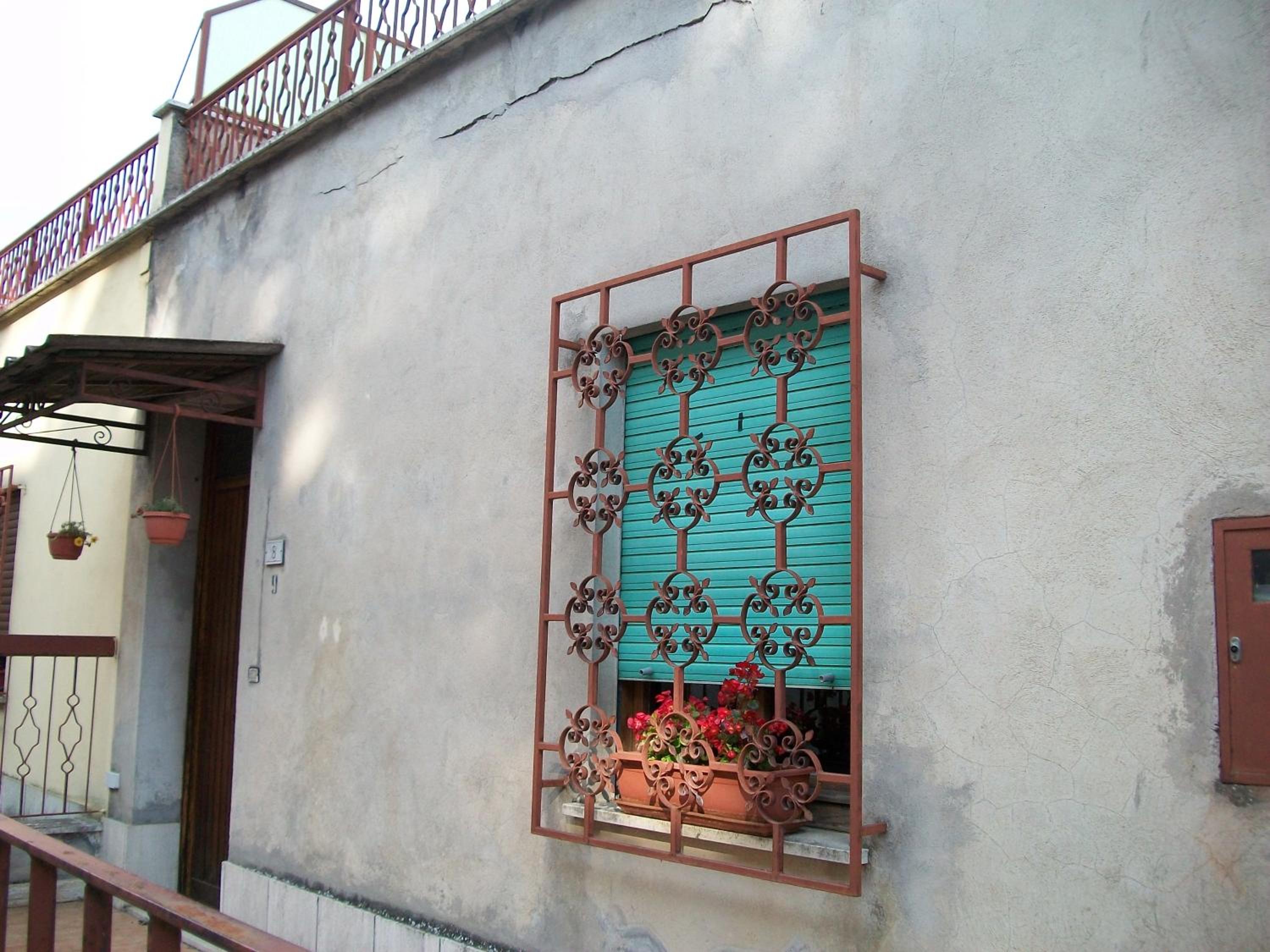 Three-Bedroom Apartment - Photo 9