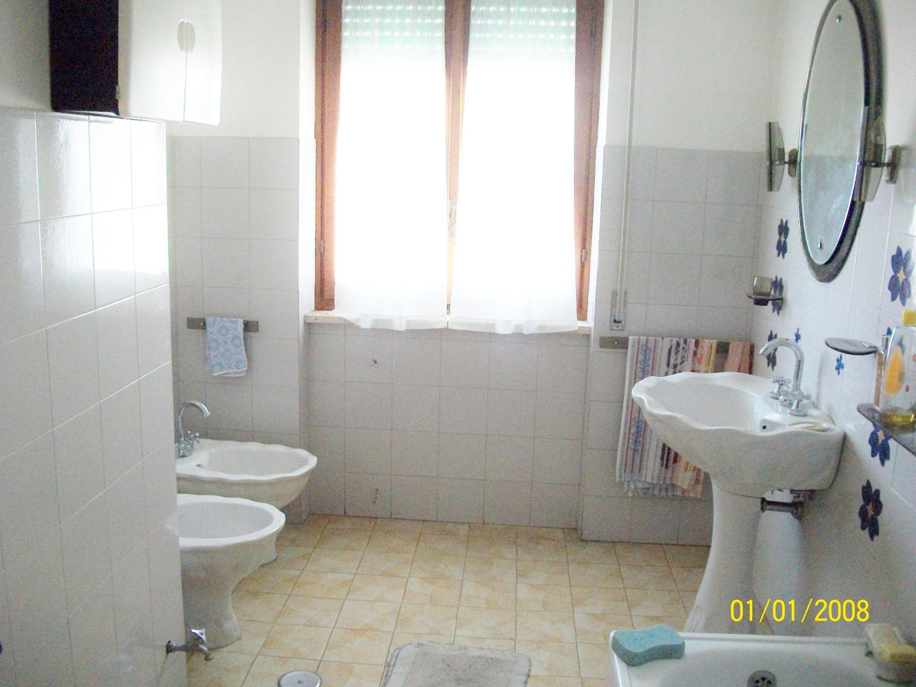Three-Bedroom Apartment - Photo 17
