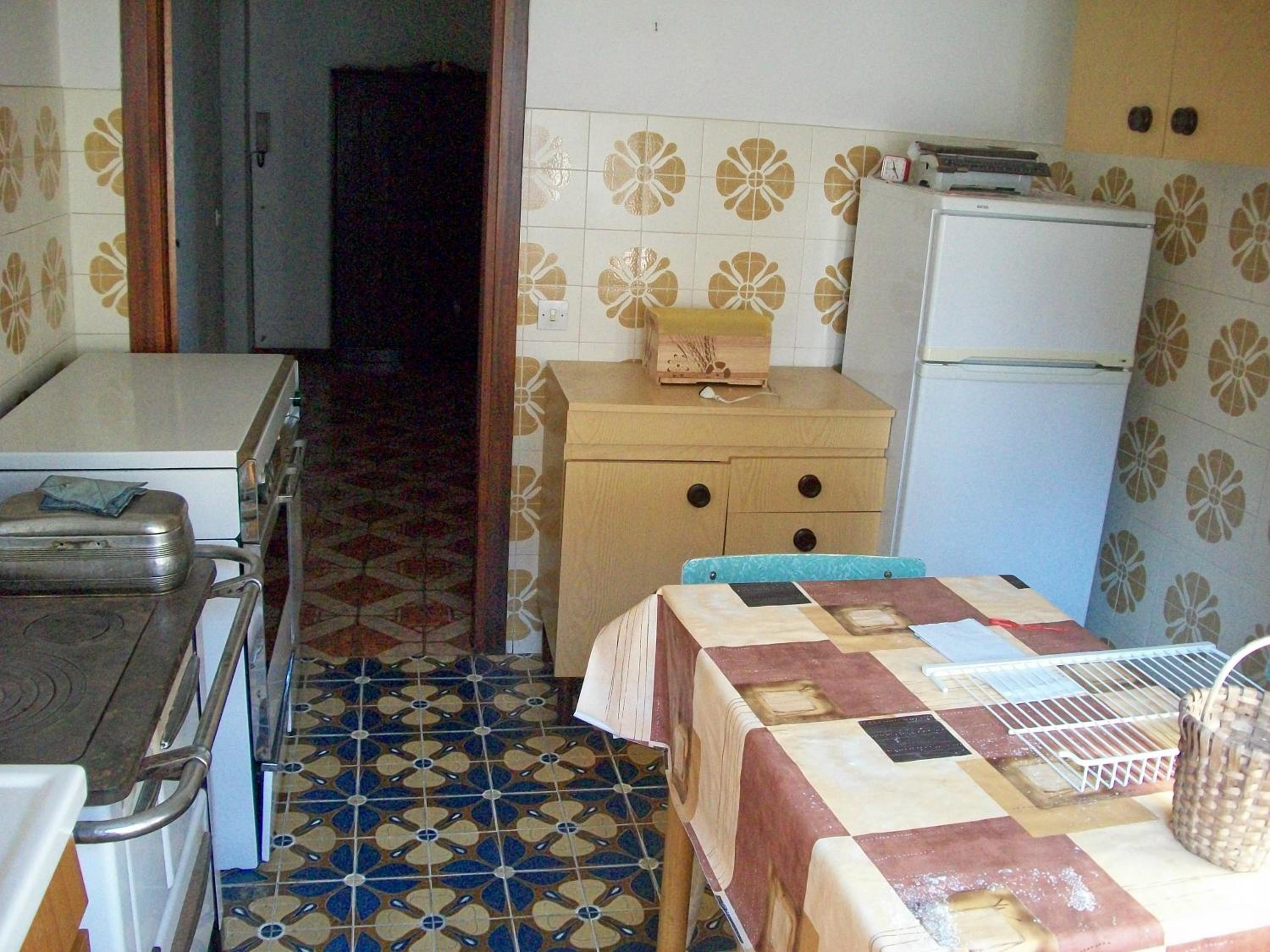 Three-Bedroom Apartment - Photo 21