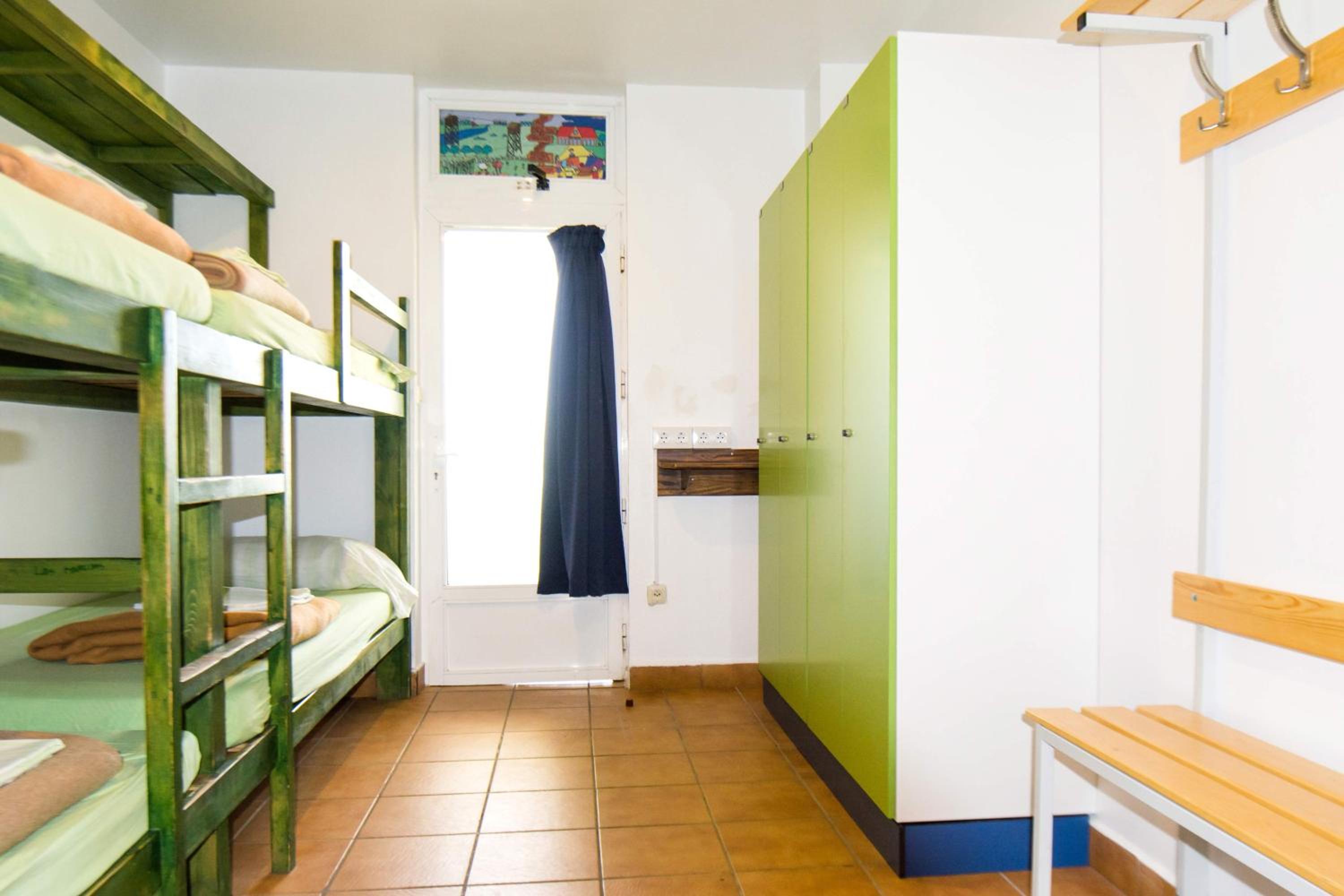 Habitación Cuádruple con Baño Privado