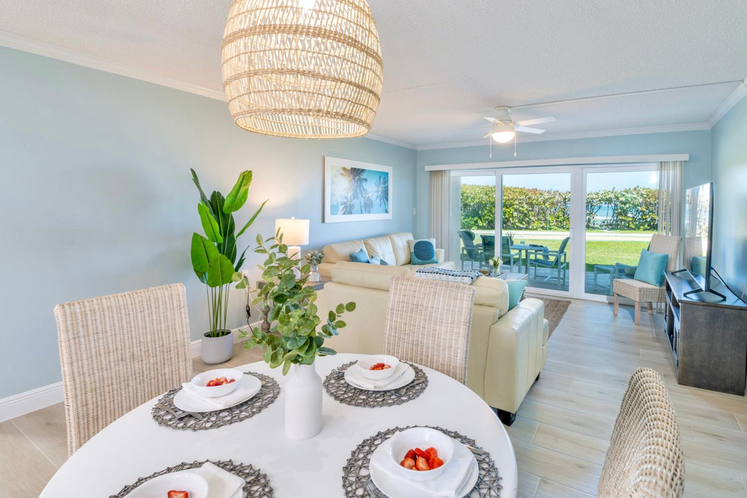 Two-Bedroom Apartment with Sea View photo 2