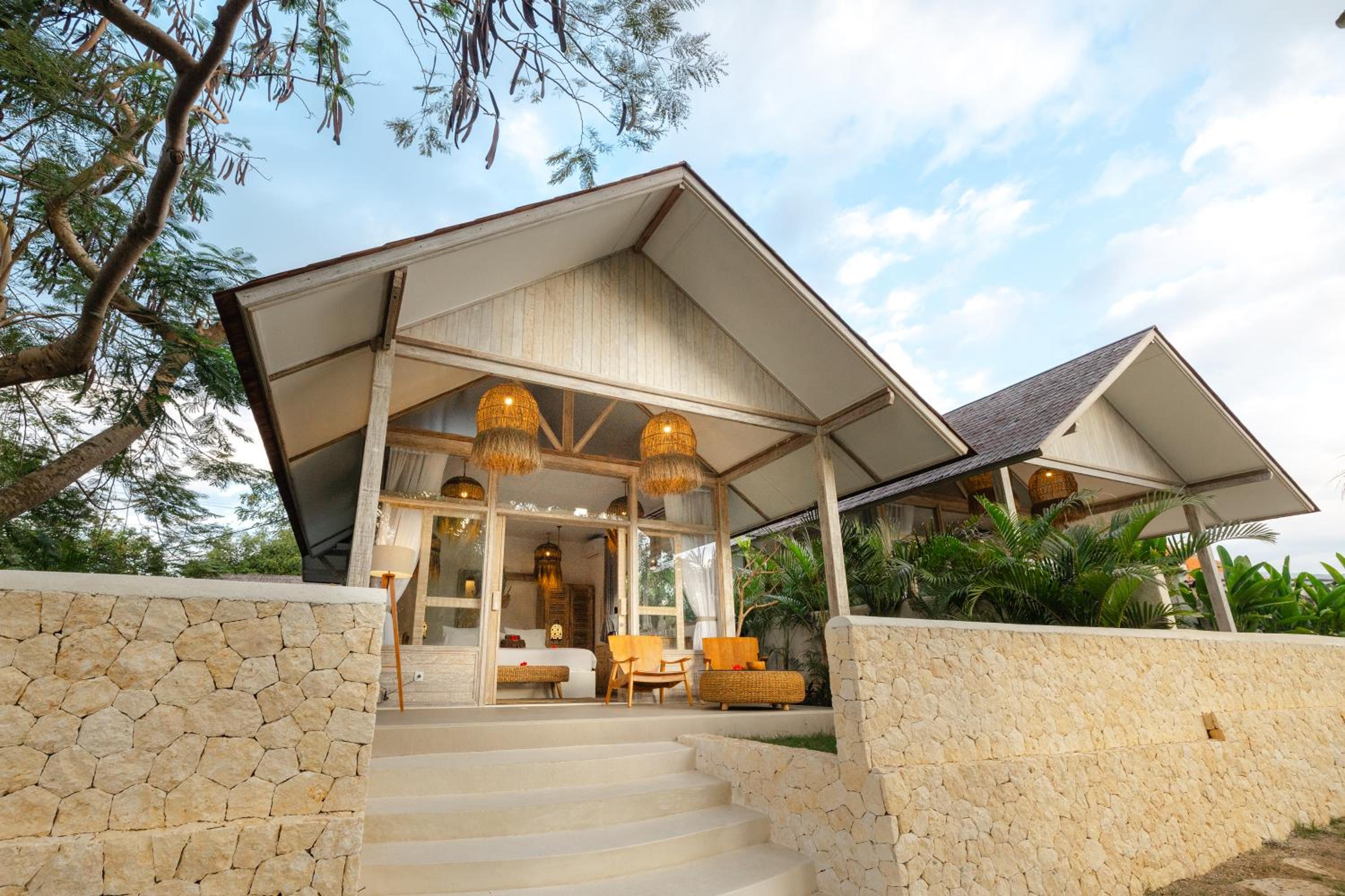Pool View Lodge - Photo 1