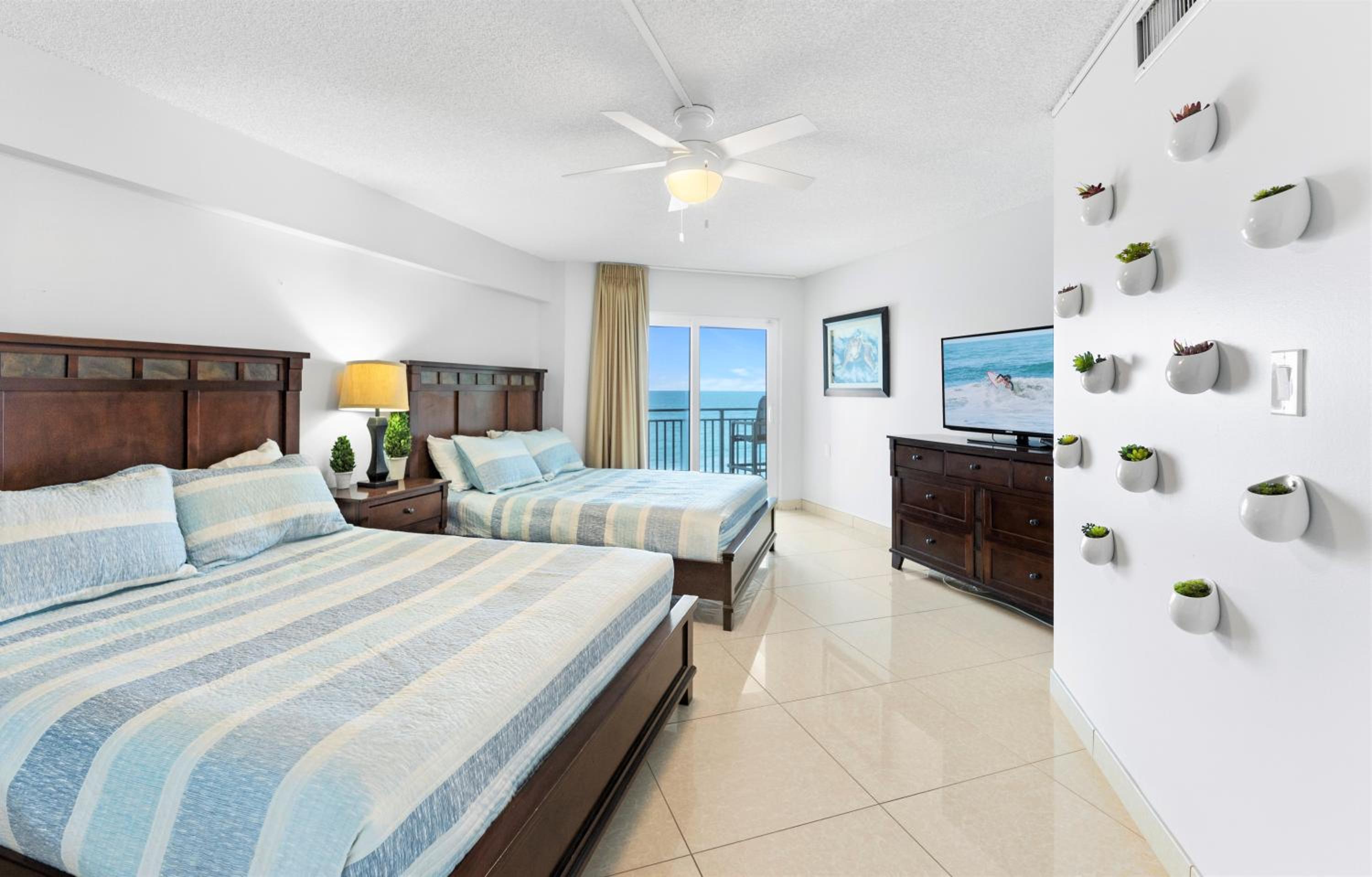 Penthouse Two-Bedroom Apartment - Oceanfront - Unit #445 photo 3