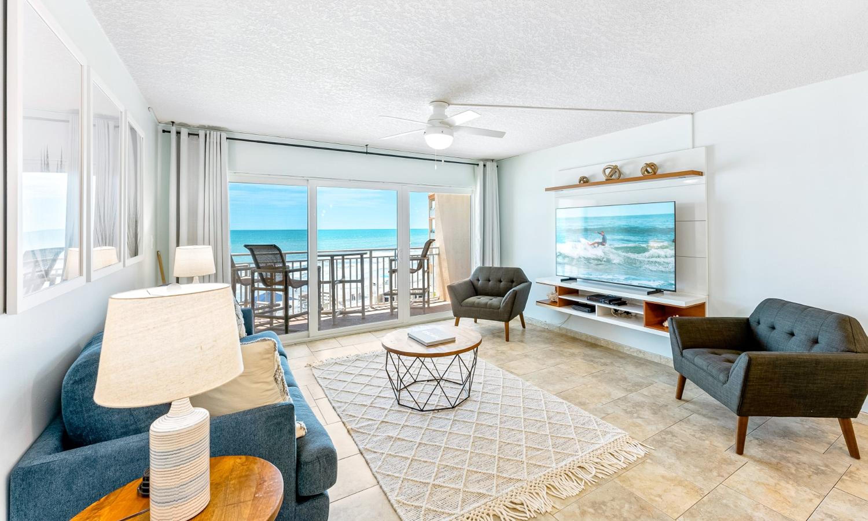 Premium Two-Bedroom Apartment - Oceanfront - Unit #335 photo 3