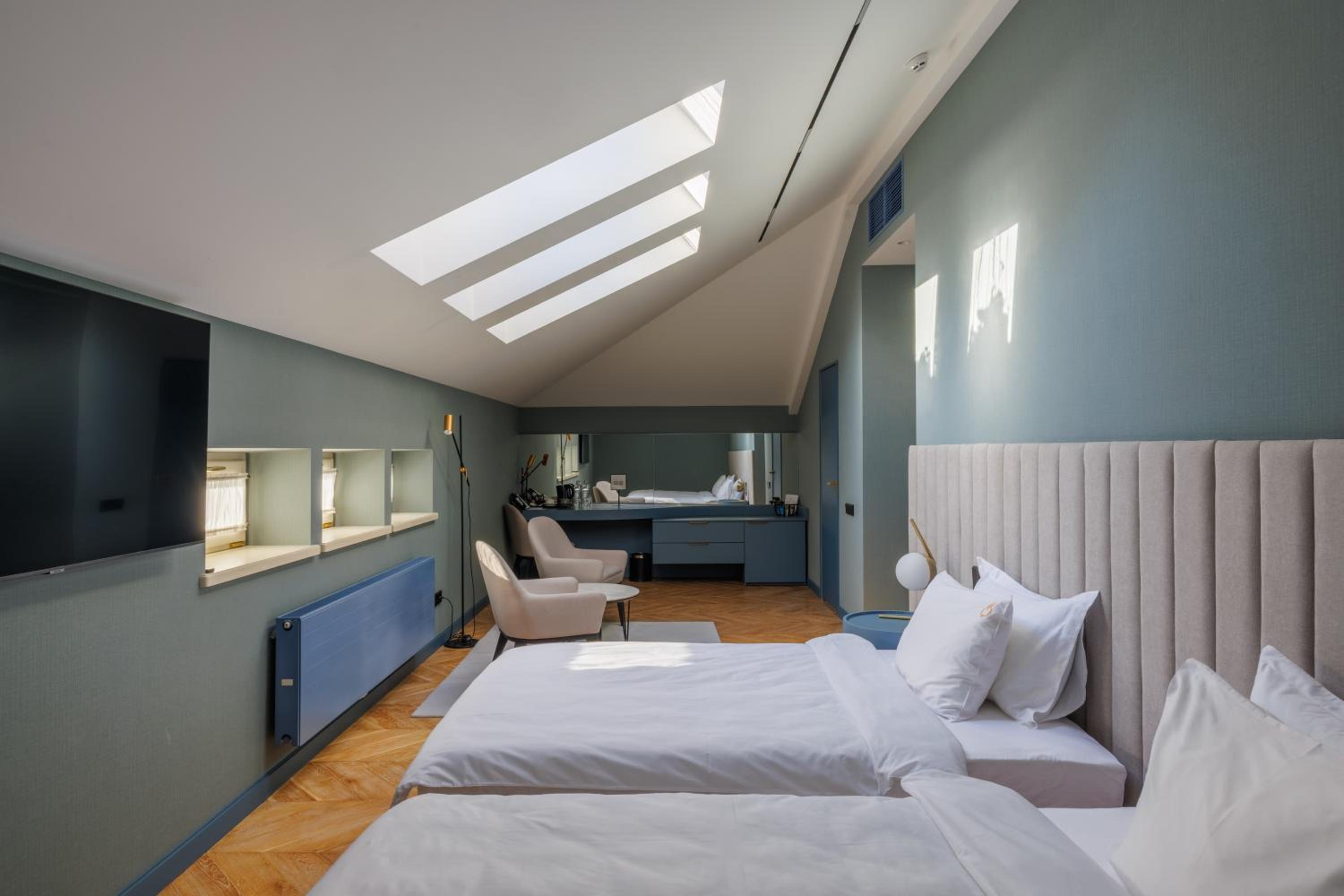 Standard Twin Room - Photo 3