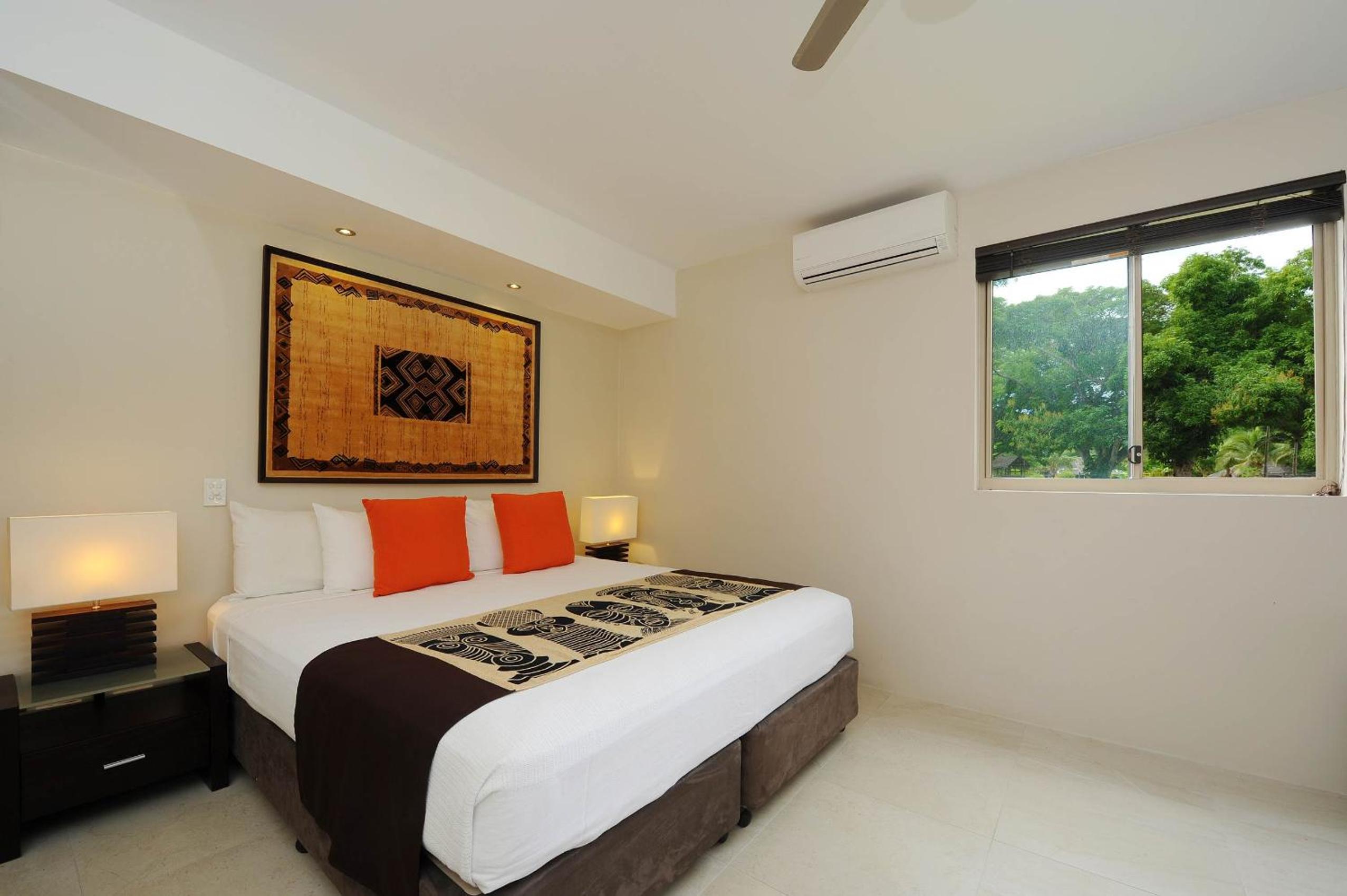 Two-Bedroom Room with Water View  photo 1
