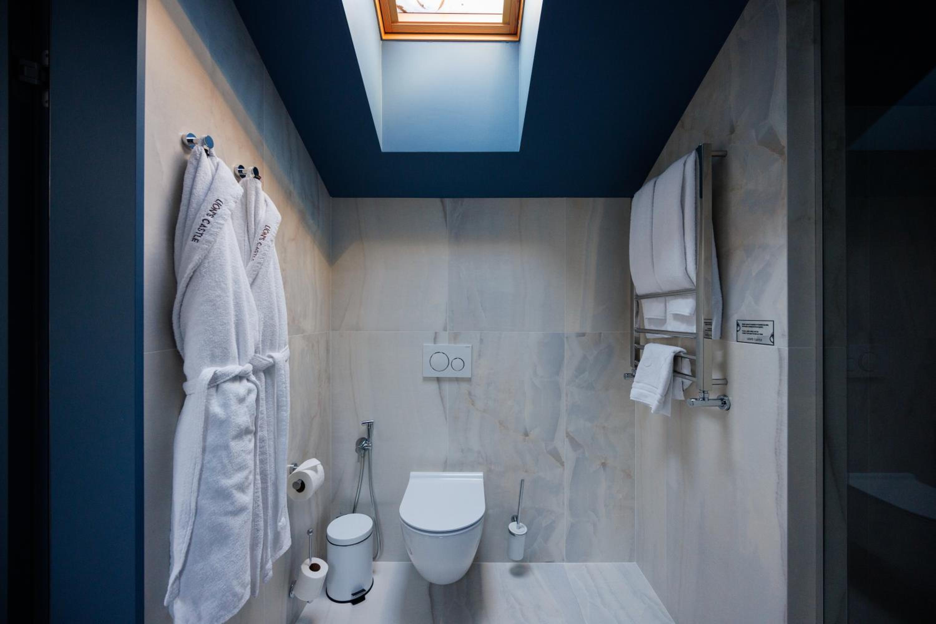 Standard Twin Room - Photo 6