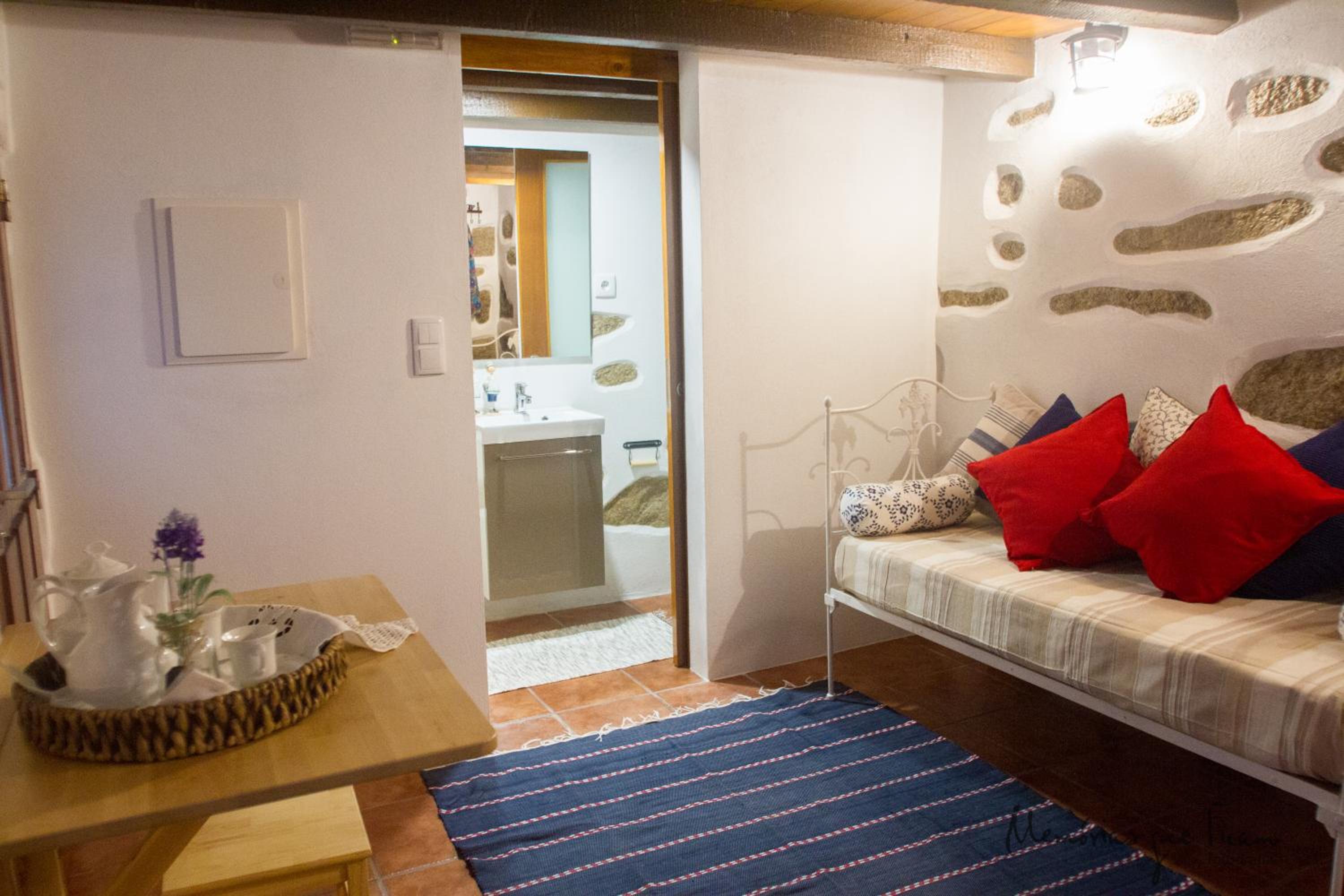 One-Bedroom House - Photo 12
