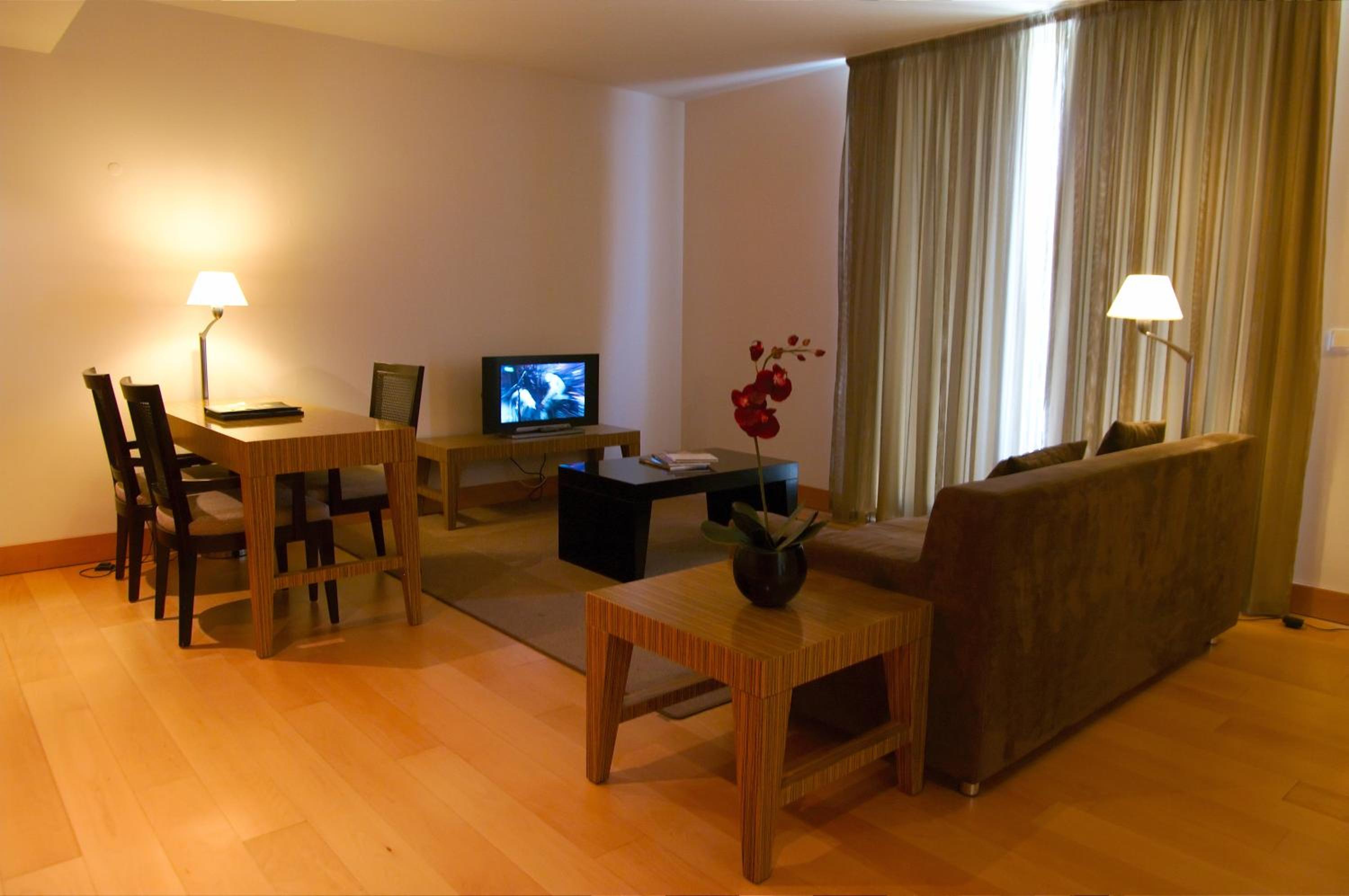 Premium Apartment with Side Sea View (4 adults) - Photo 4