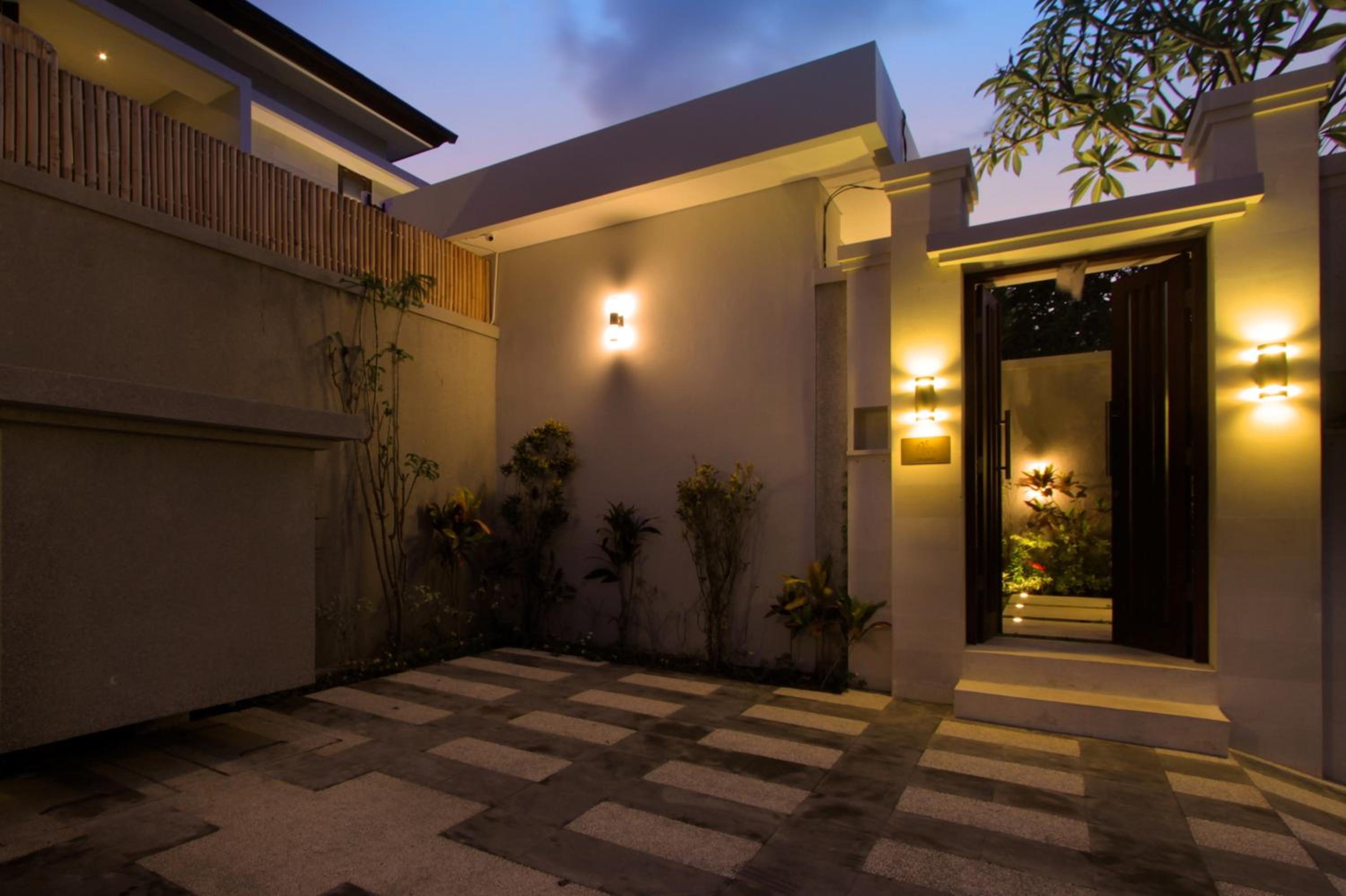 Two-Bedroom Villa - Photo 3
