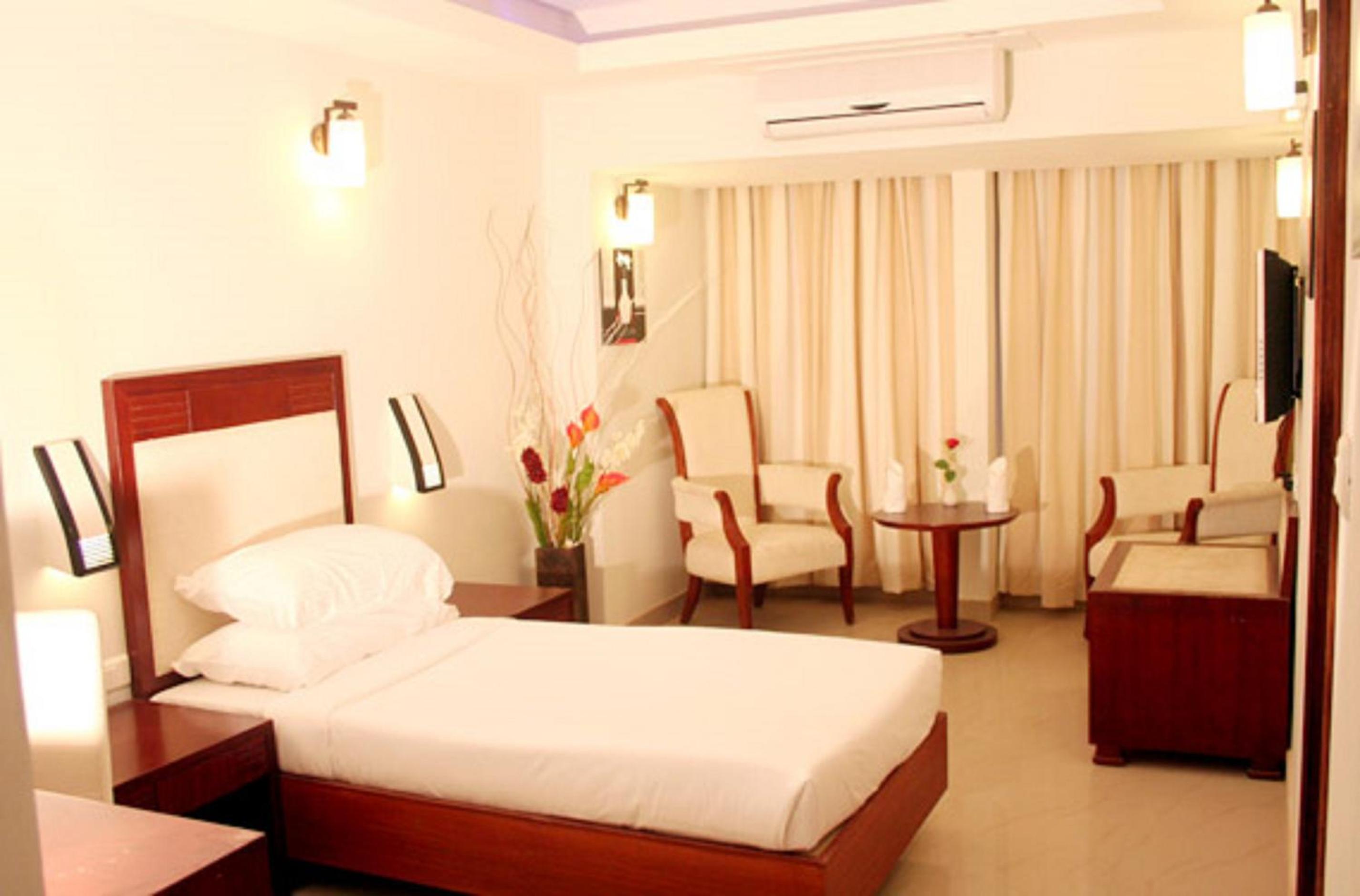 Standard Double or Twin Room - Photo 3