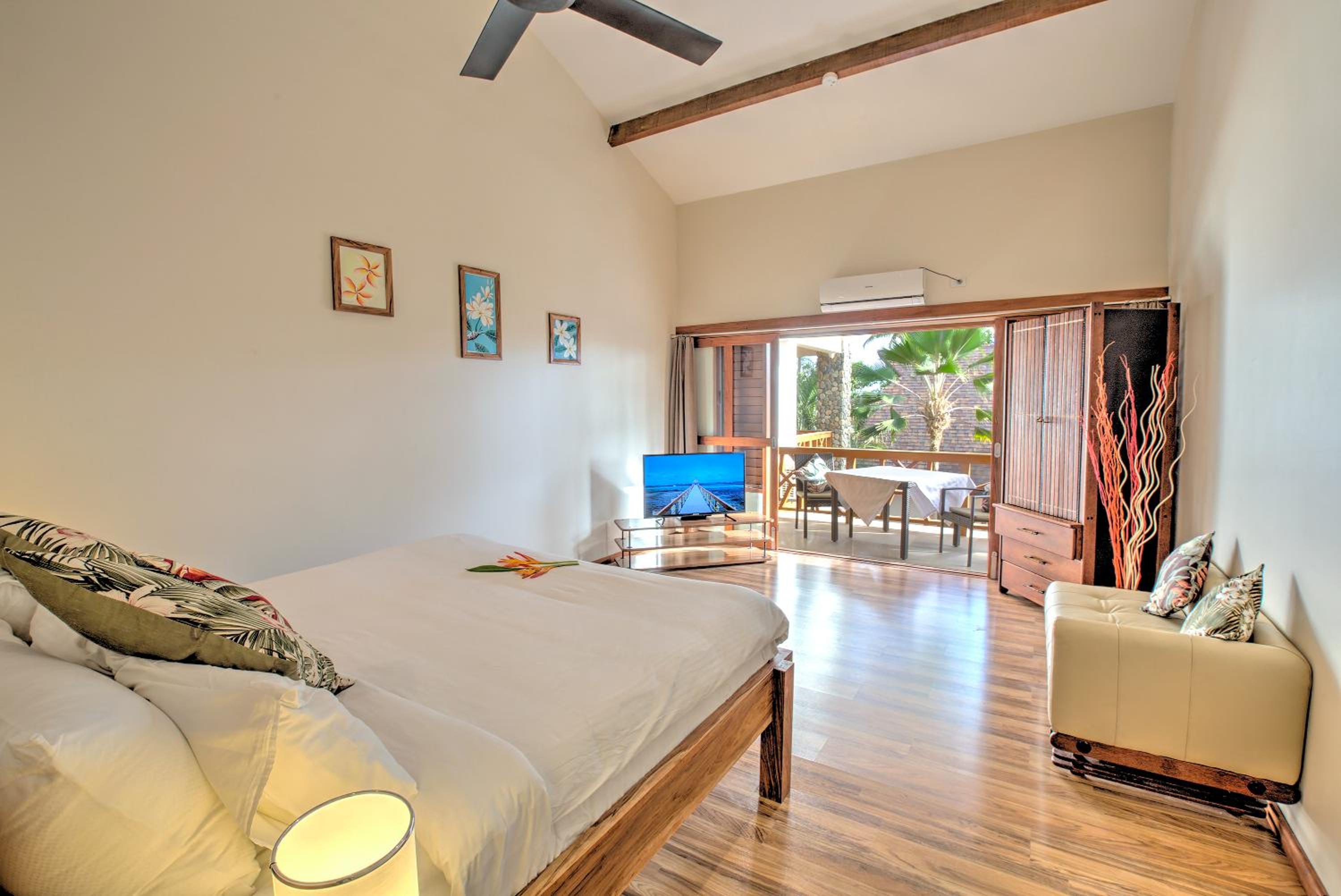 King Room with Garden View