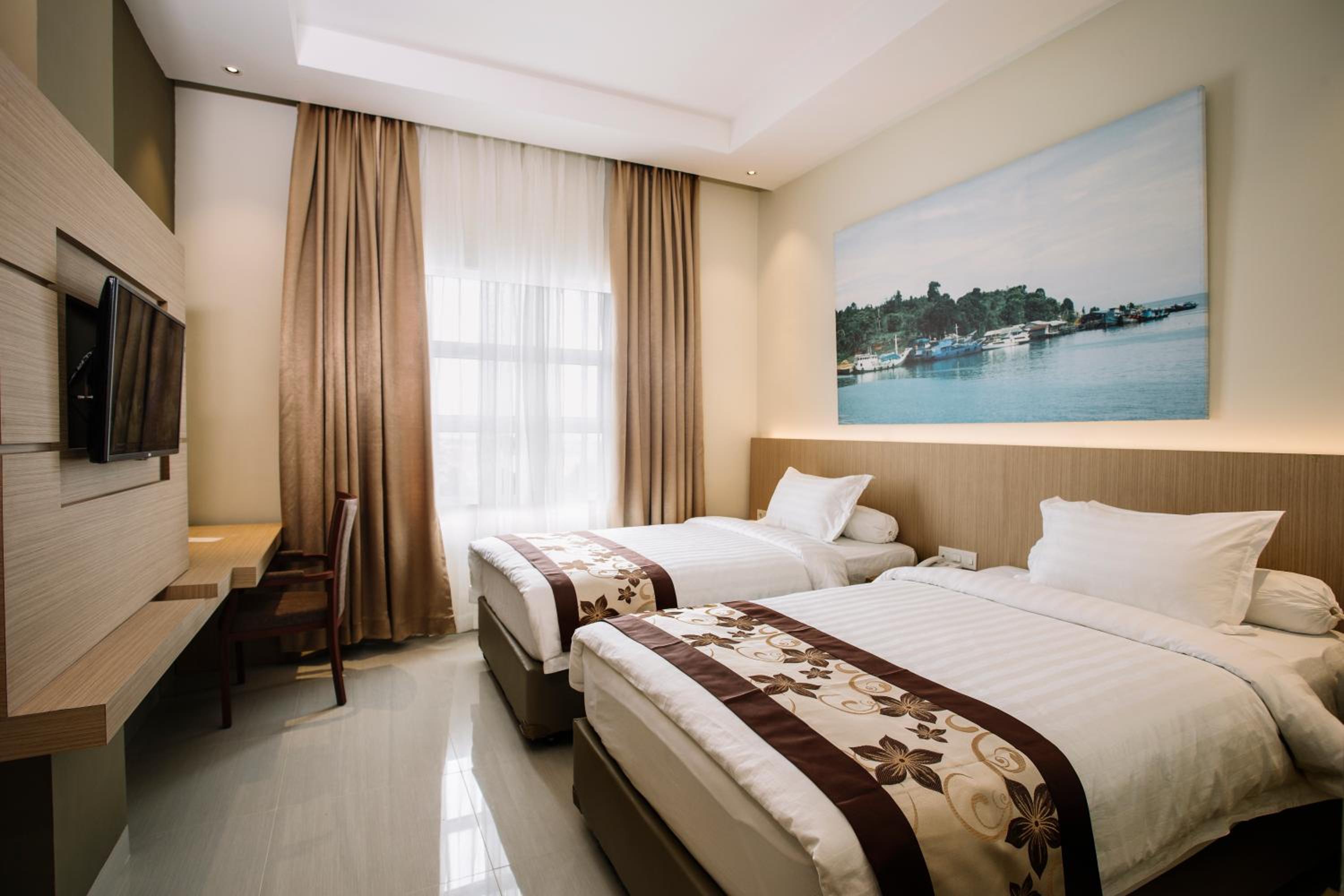 Modern Deluxe Double or Twin Room - Photo 3