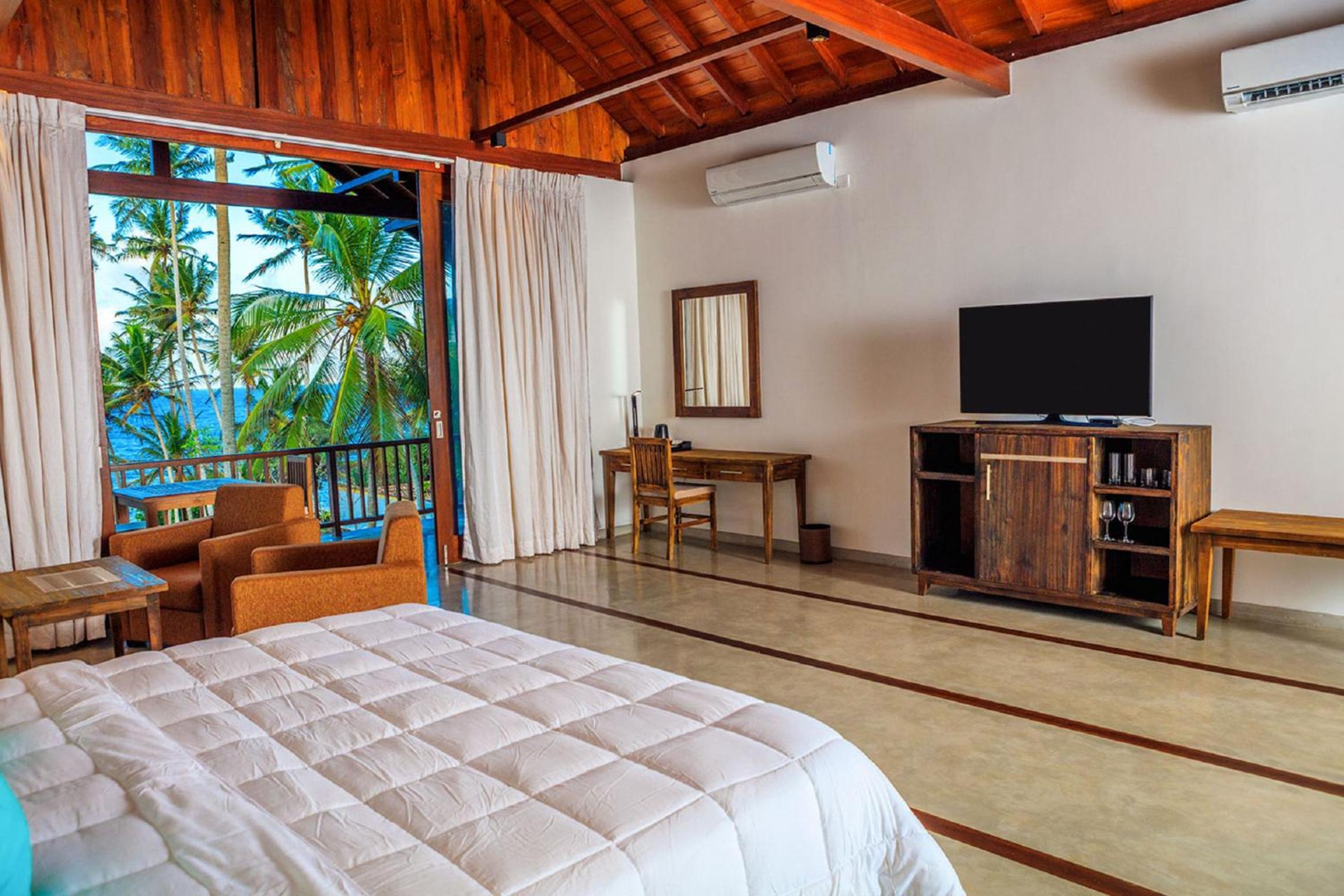 Suite with Sea View - 15% off on Spa Treatments