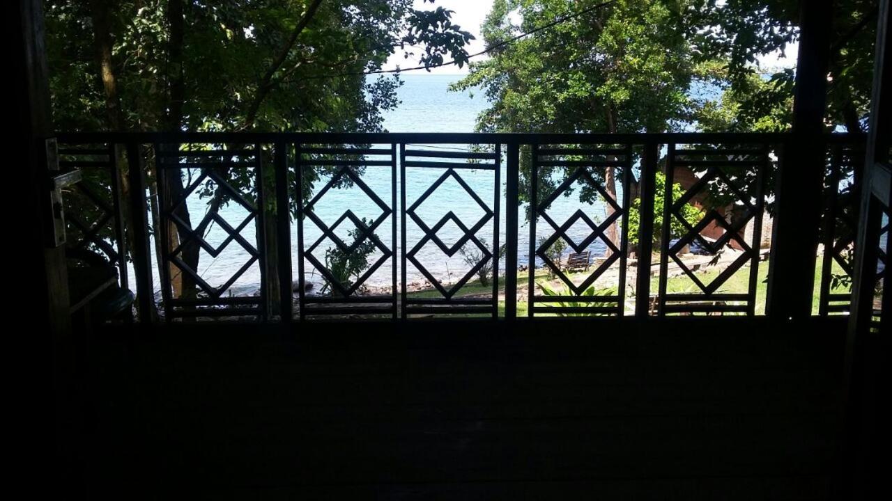 One-Bedroom Bungalow with Sea View - Photo 6