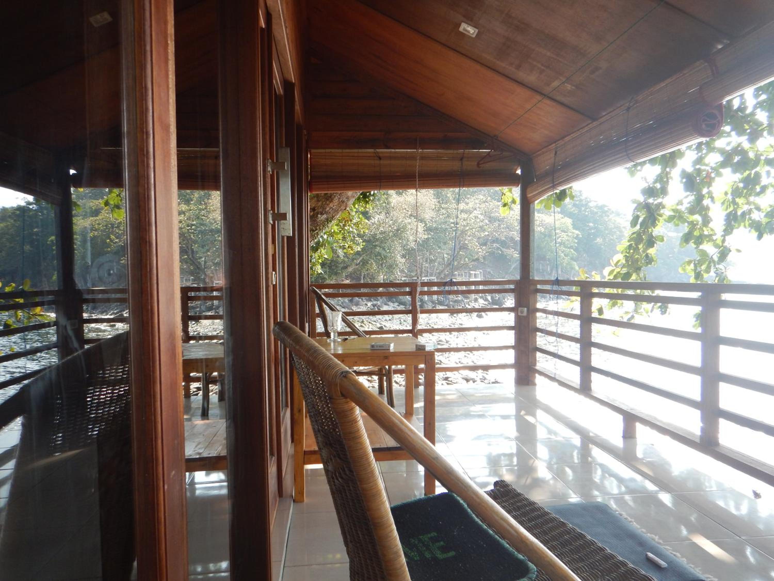 Bungalow - Beach Front photo 3