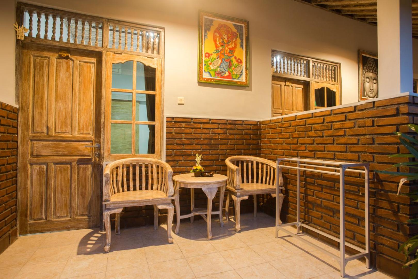 Deluxe Double Room with Balcony - Photo 3