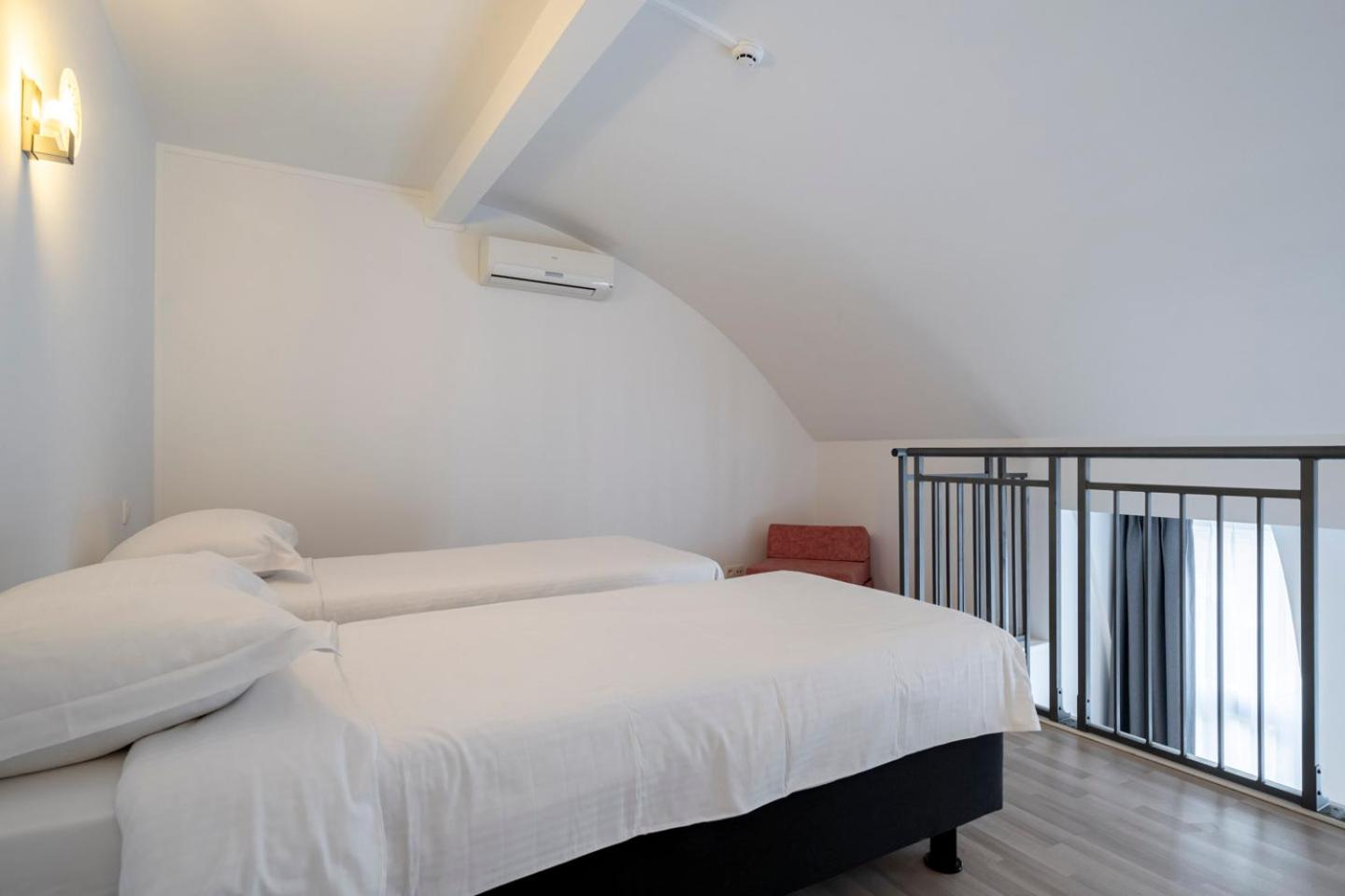 Triple Room photo 2