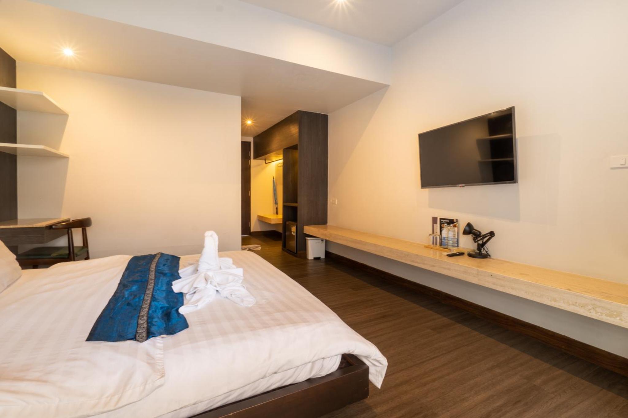 Superior King Room