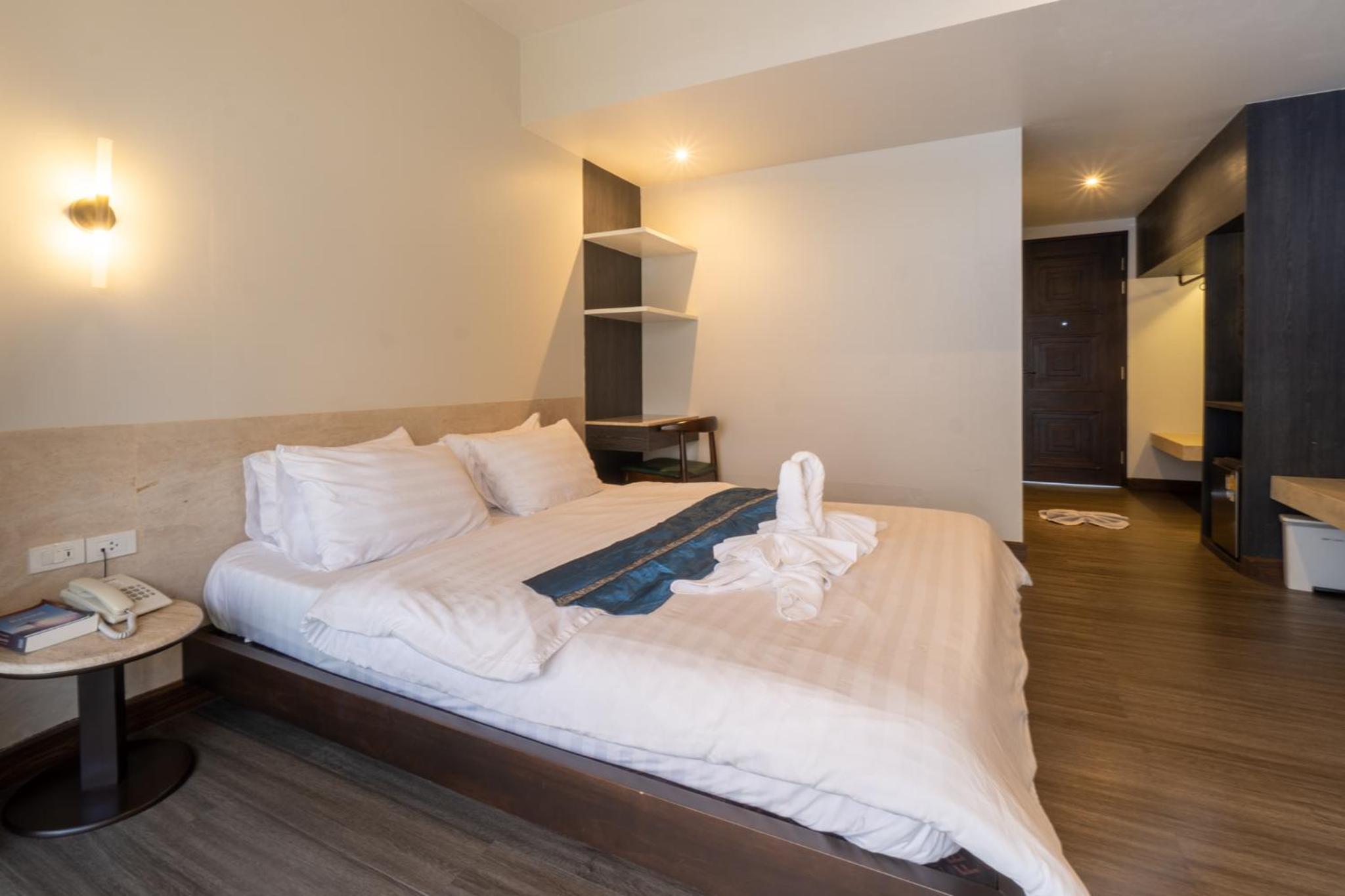 Superior King Room
