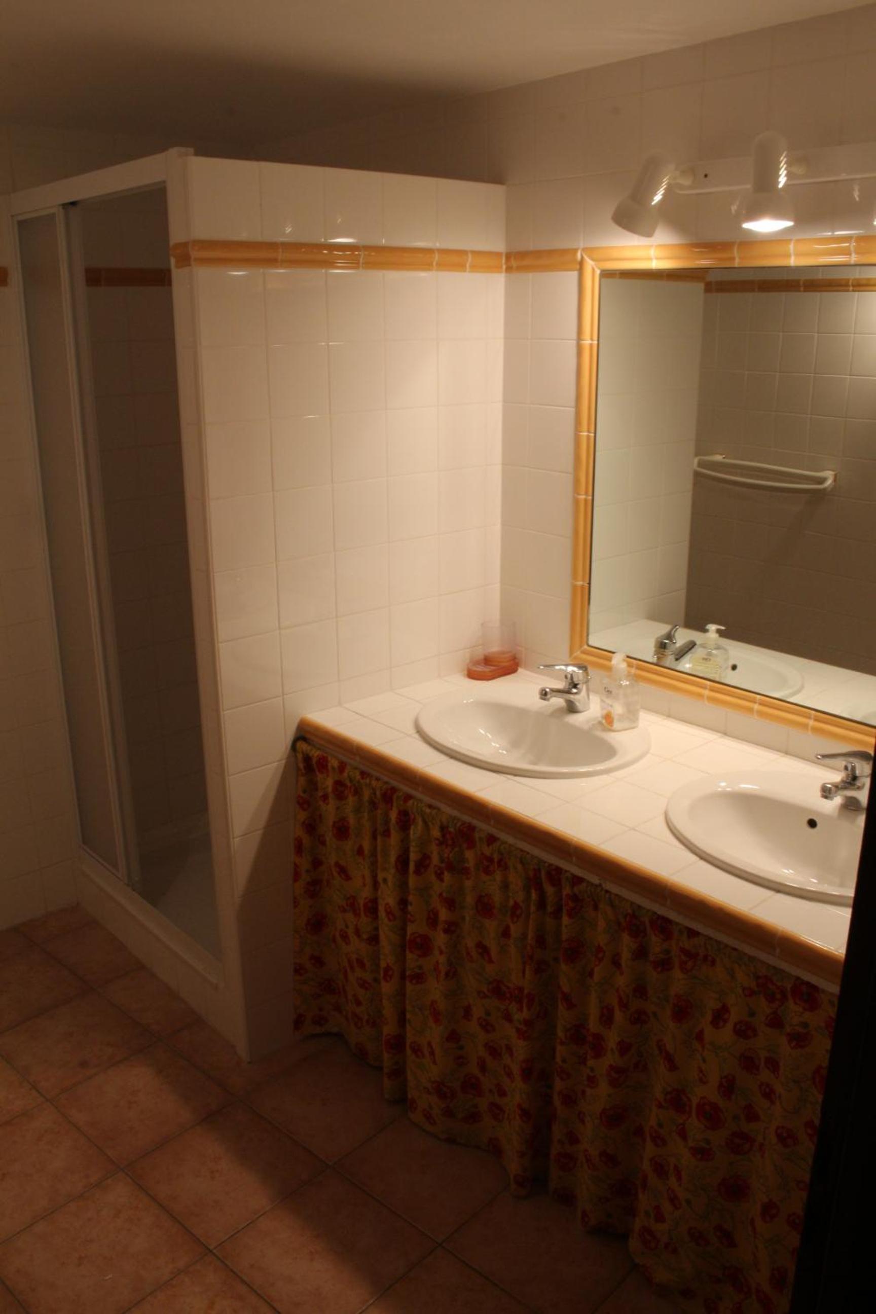Family Room - Photo 1