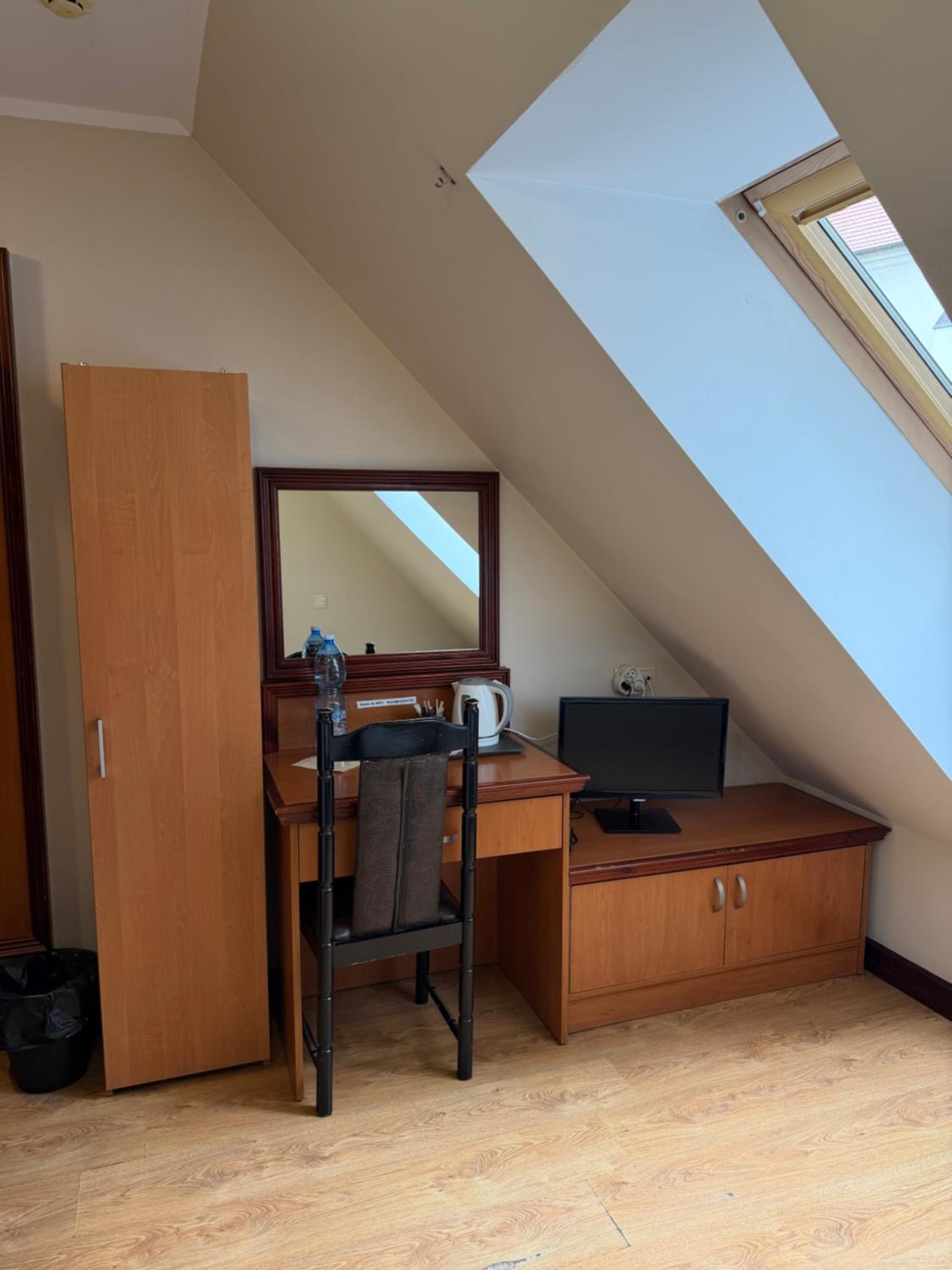 Small Single Room photo 1