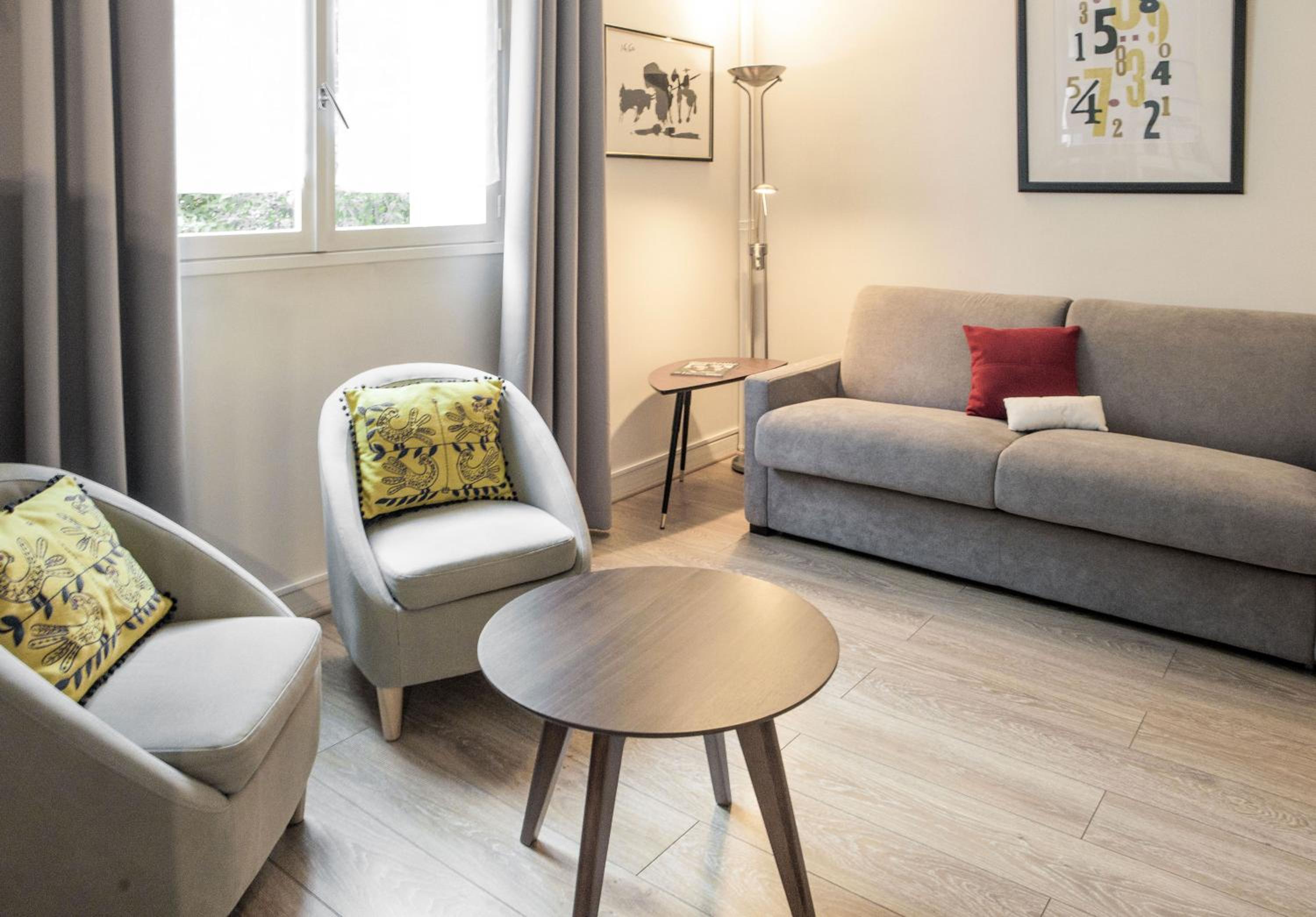 Studio Apartment photo 2