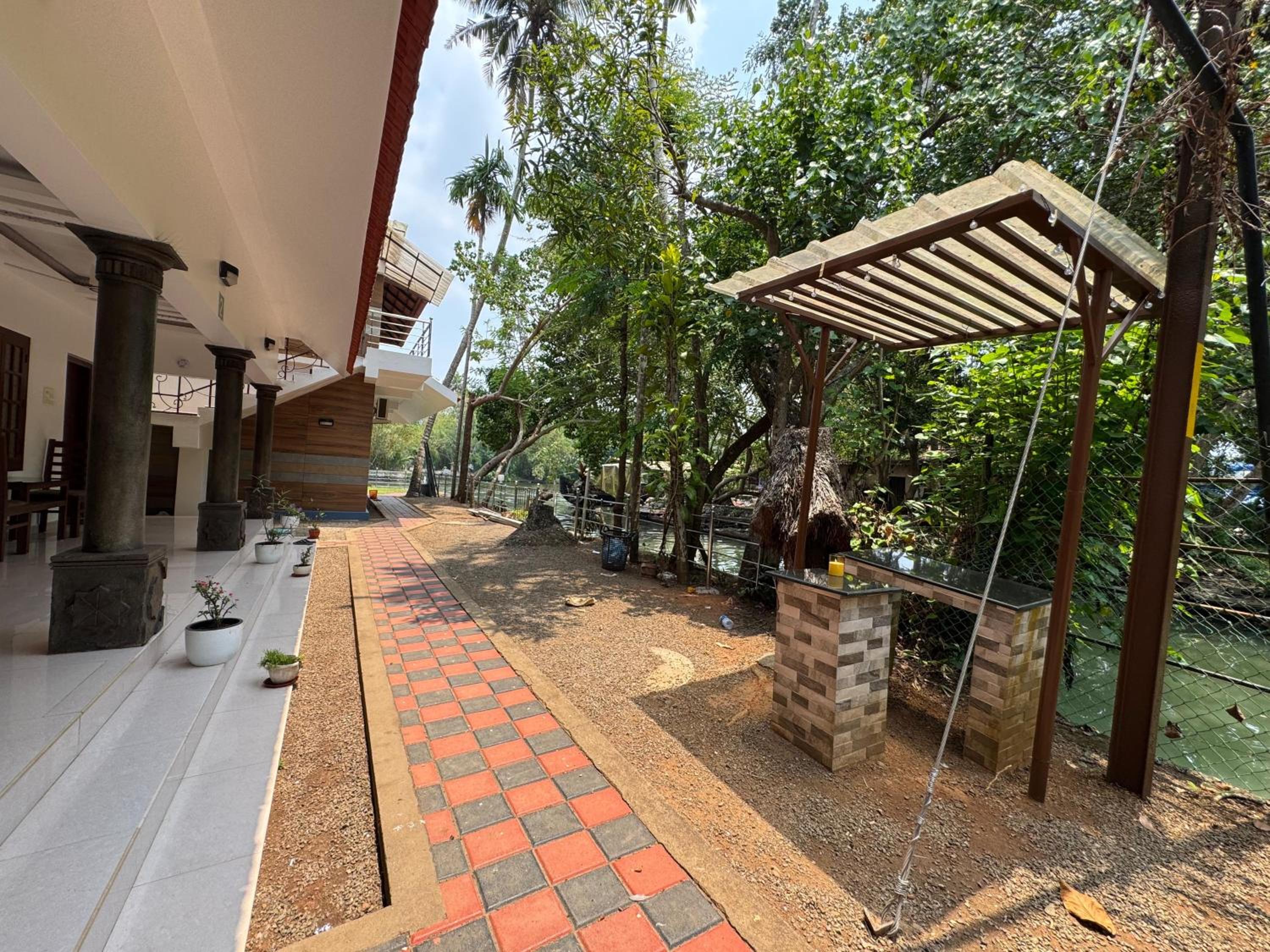 Double Room with Garden View photo 2