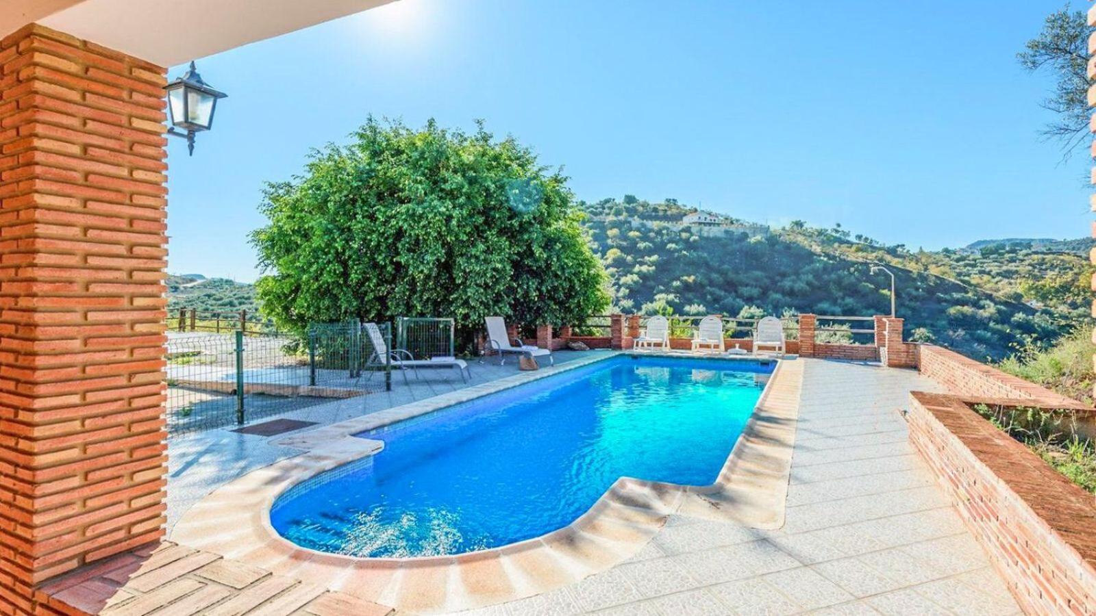 Villa photo 2