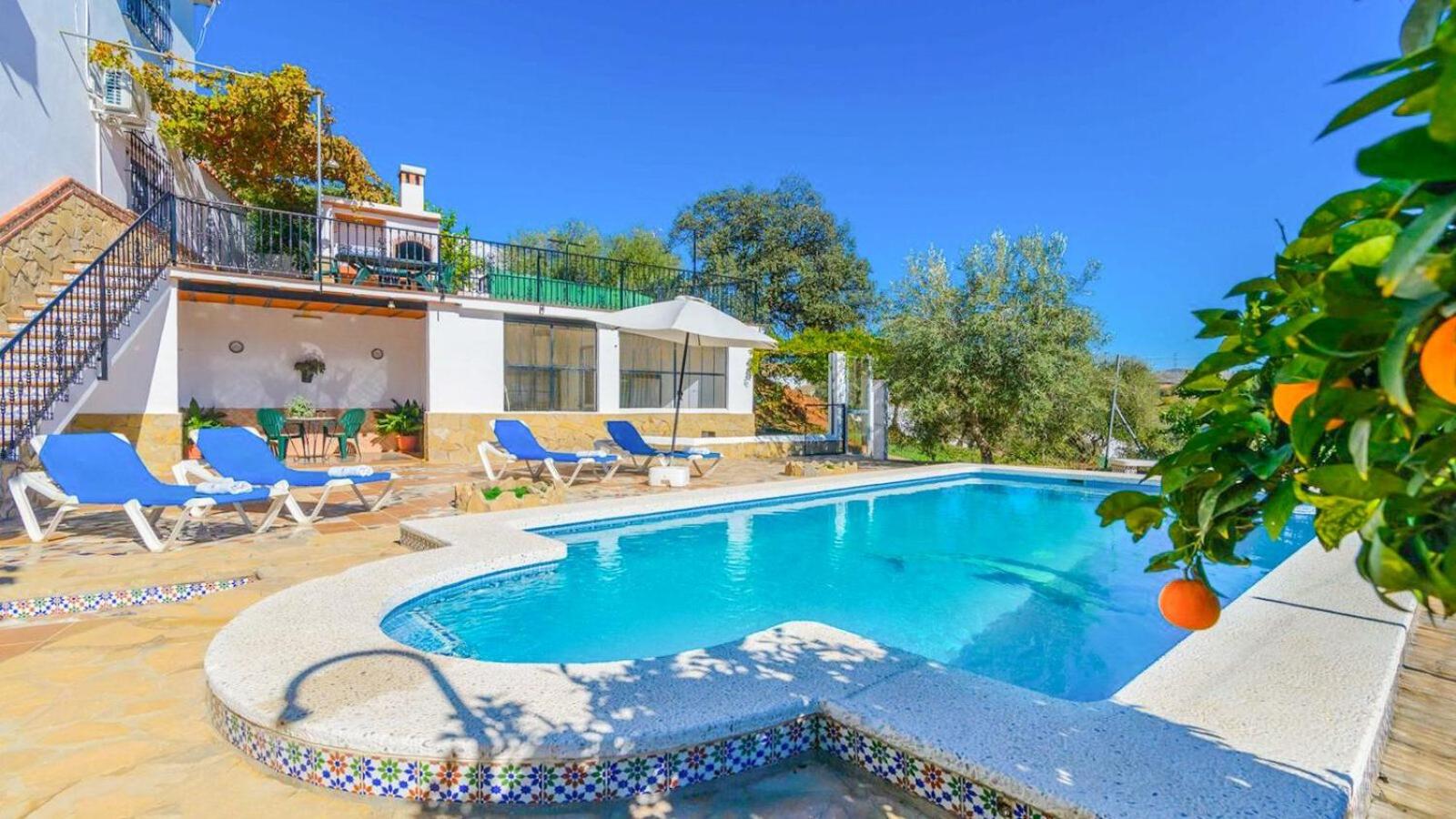 Four-Bedroom Villa photo 2