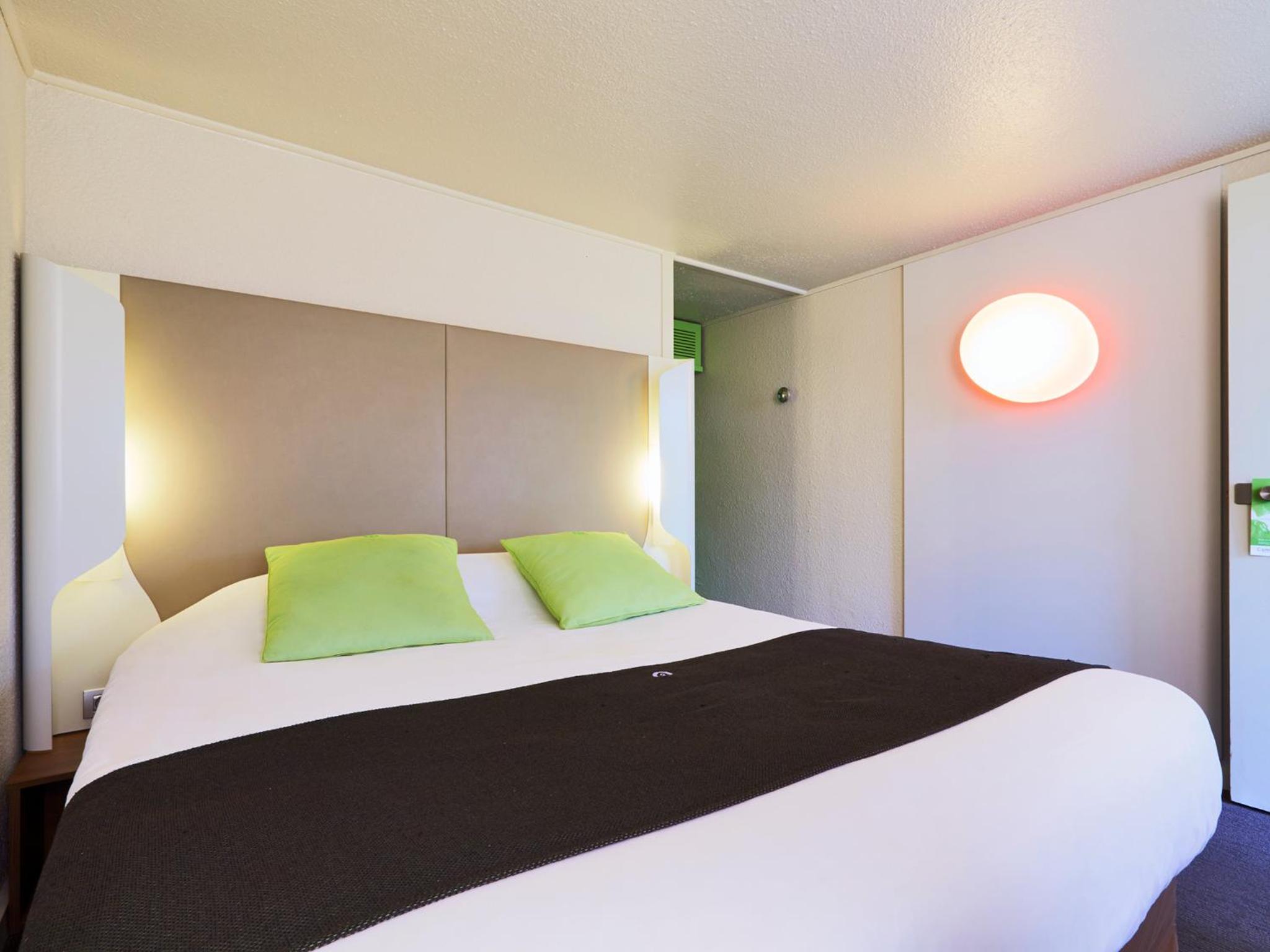 Double Room thumbnail 5