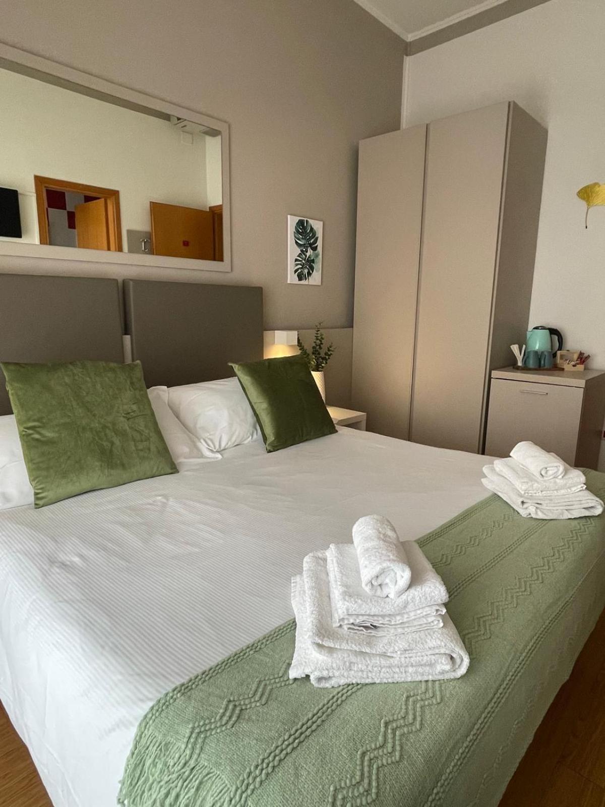 Superior Double or Twin Room with Terrace photo 2