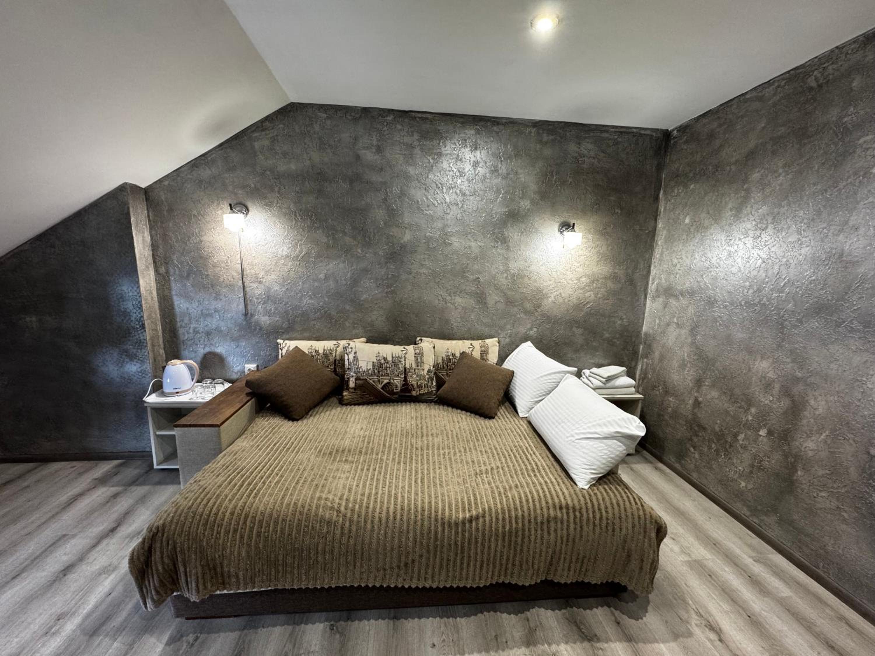 Suite with Mountain View