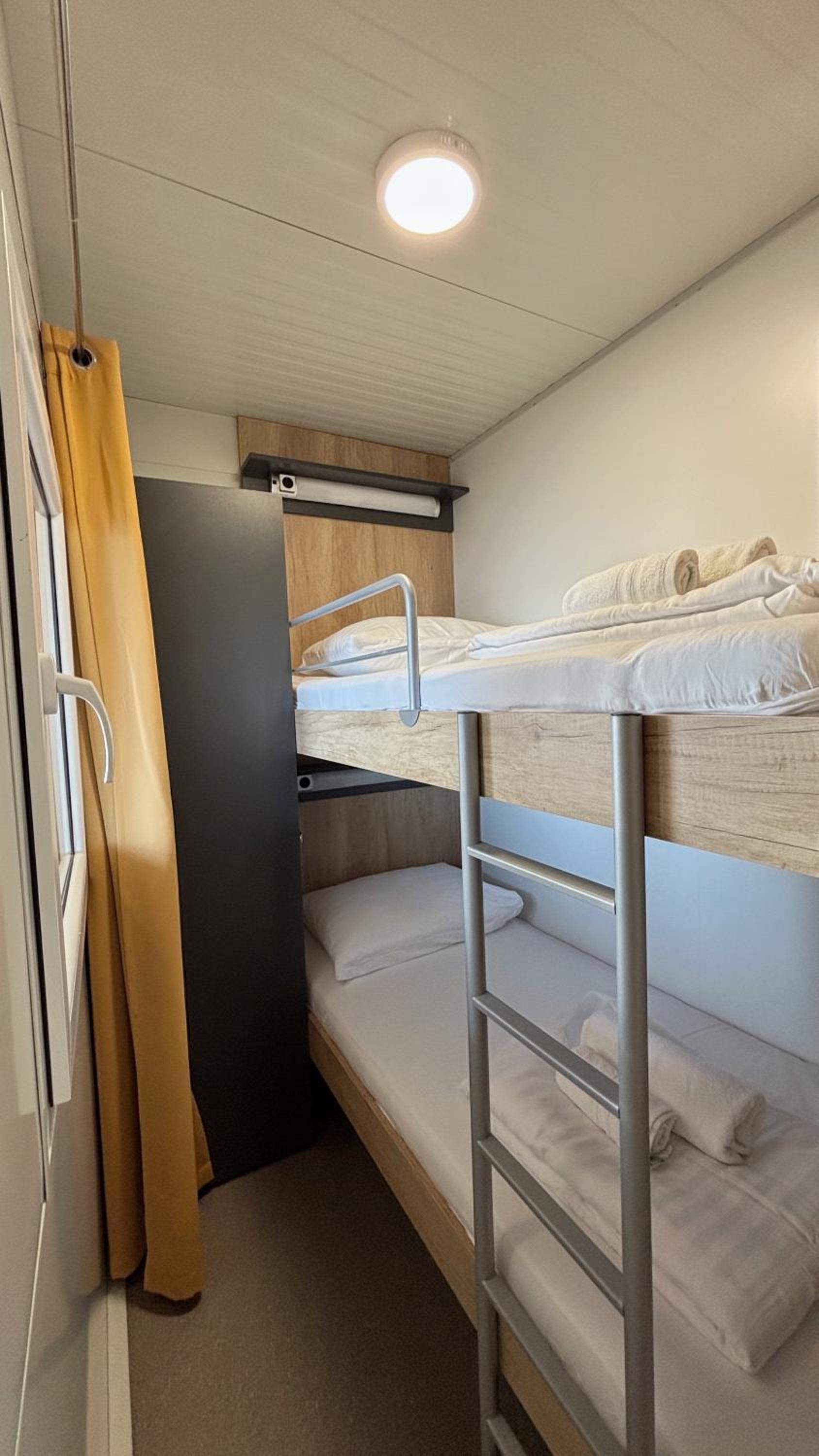 Mobile Home photo 2