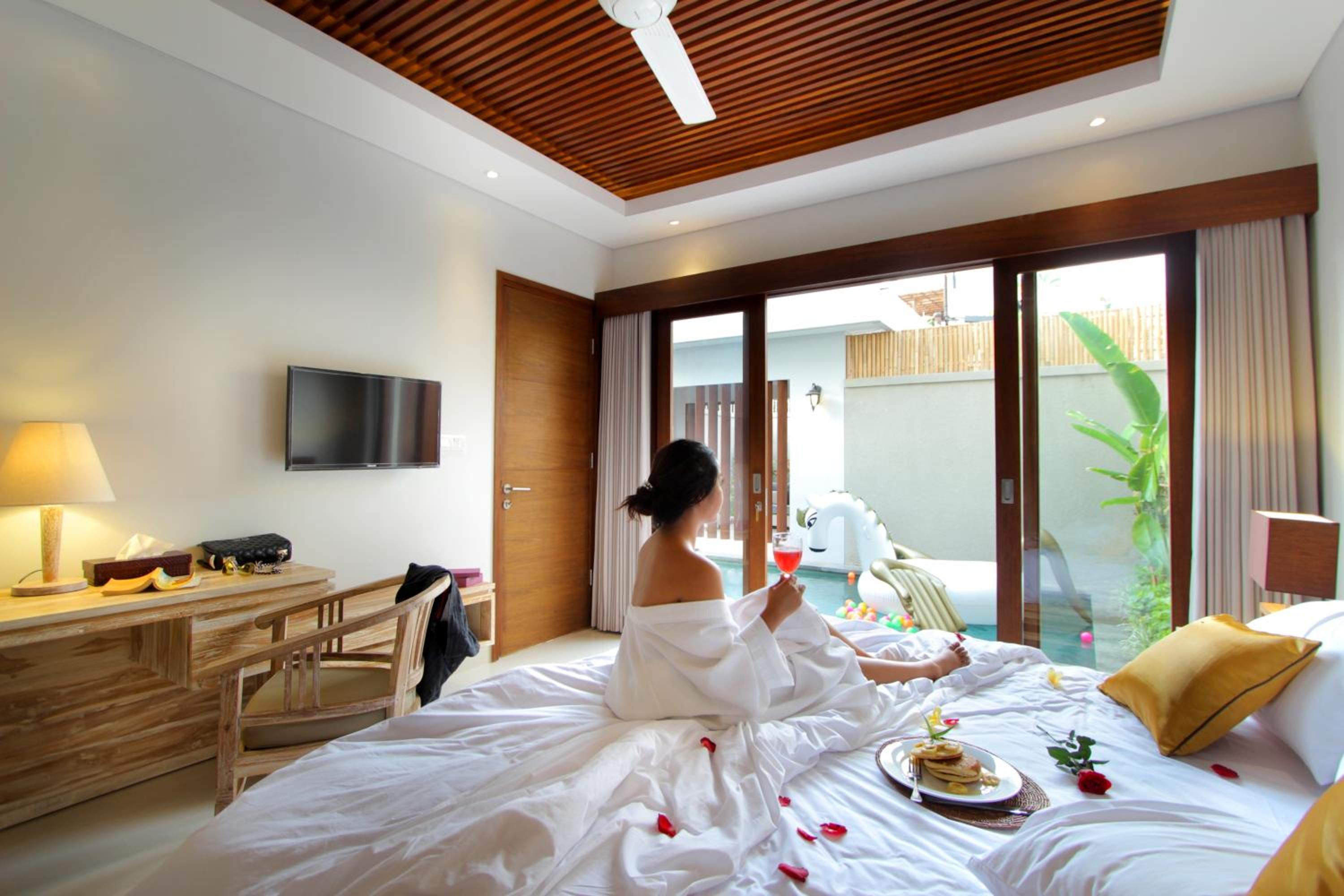 Two-Bedroom Villa - Photo 19