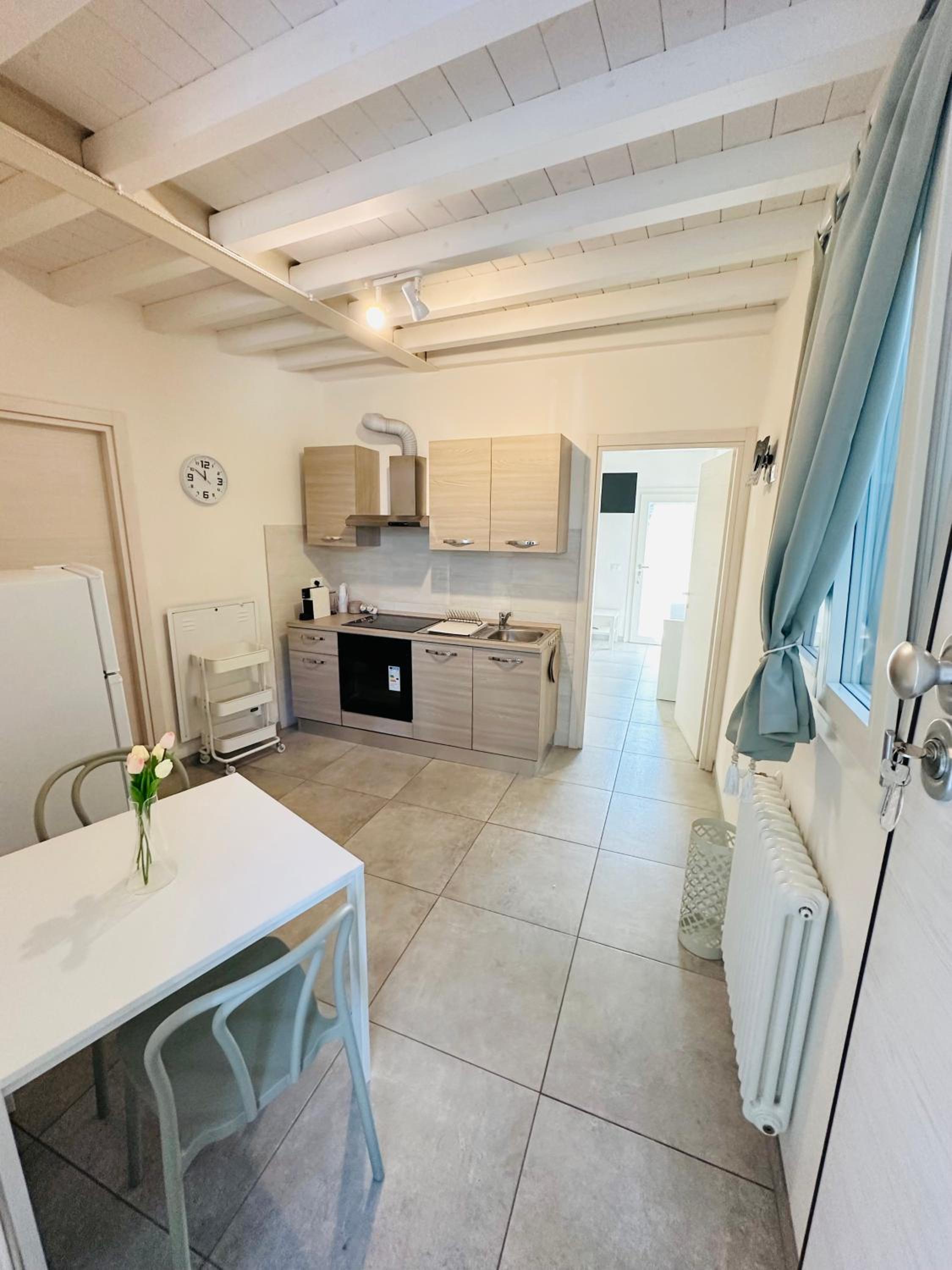 One-Bedroom Apartment with Garden photo 2