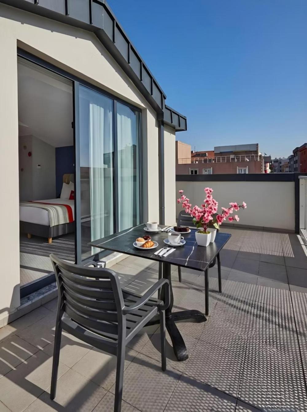 Standard Double Room with Balcony photo 1