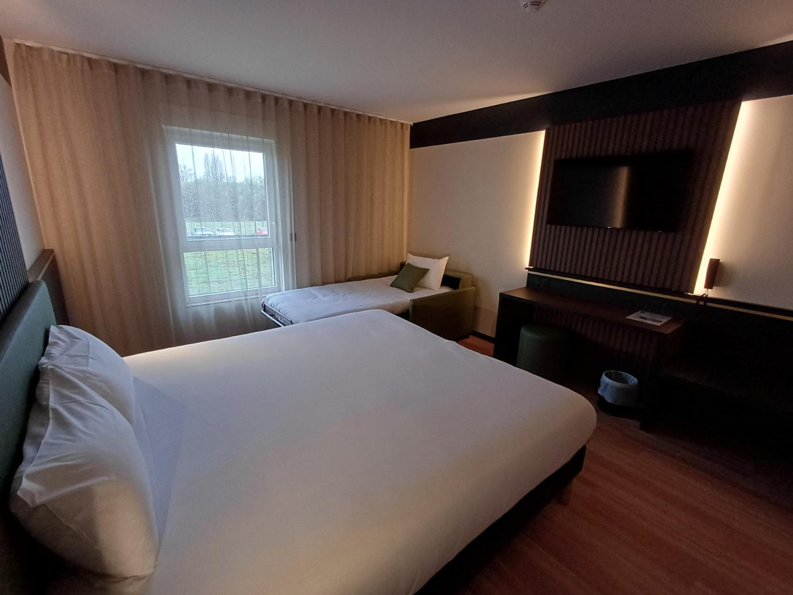 Superior Triple Room